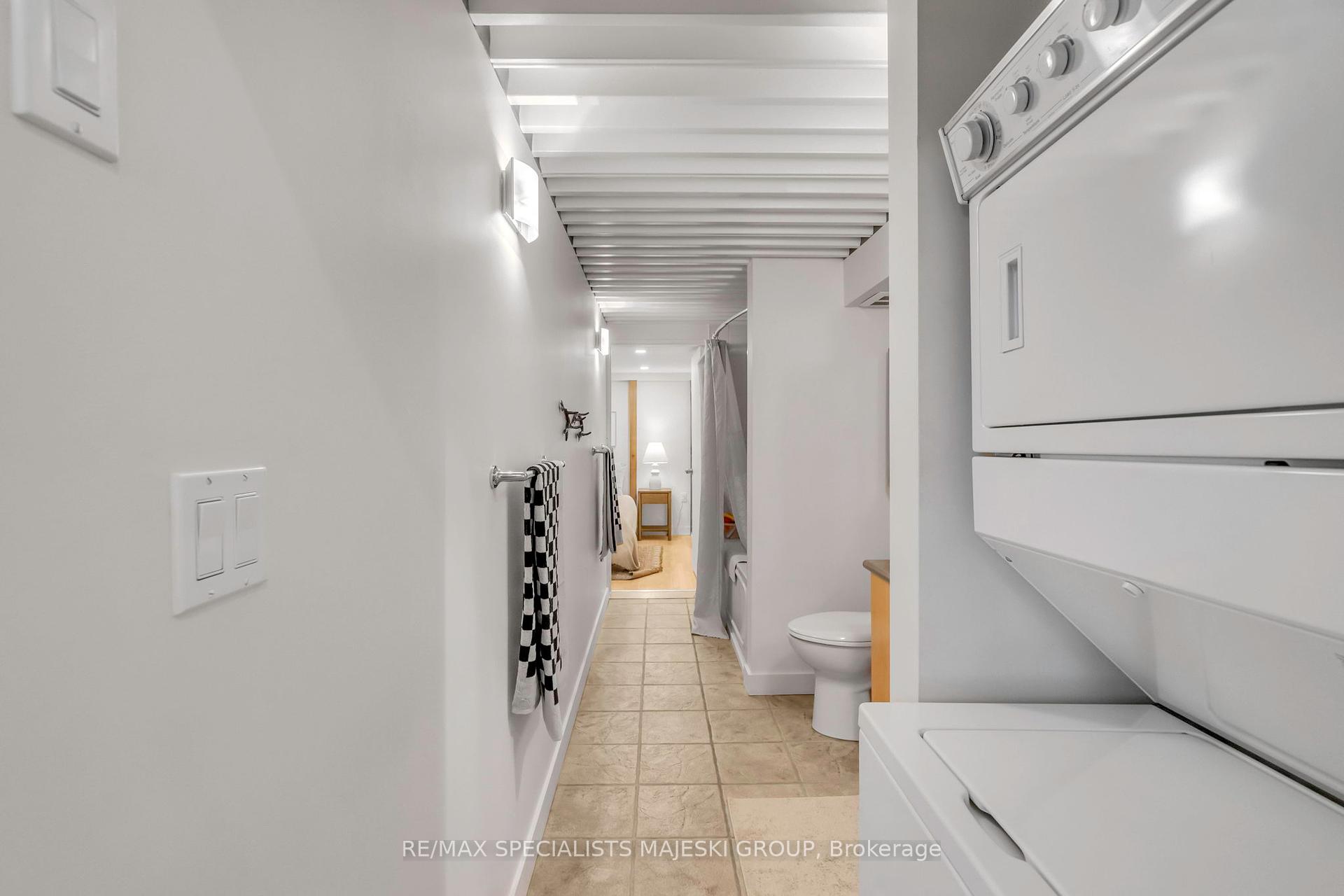 3 Bedrooms Condo at 21 Nassau,  Toronto For sale