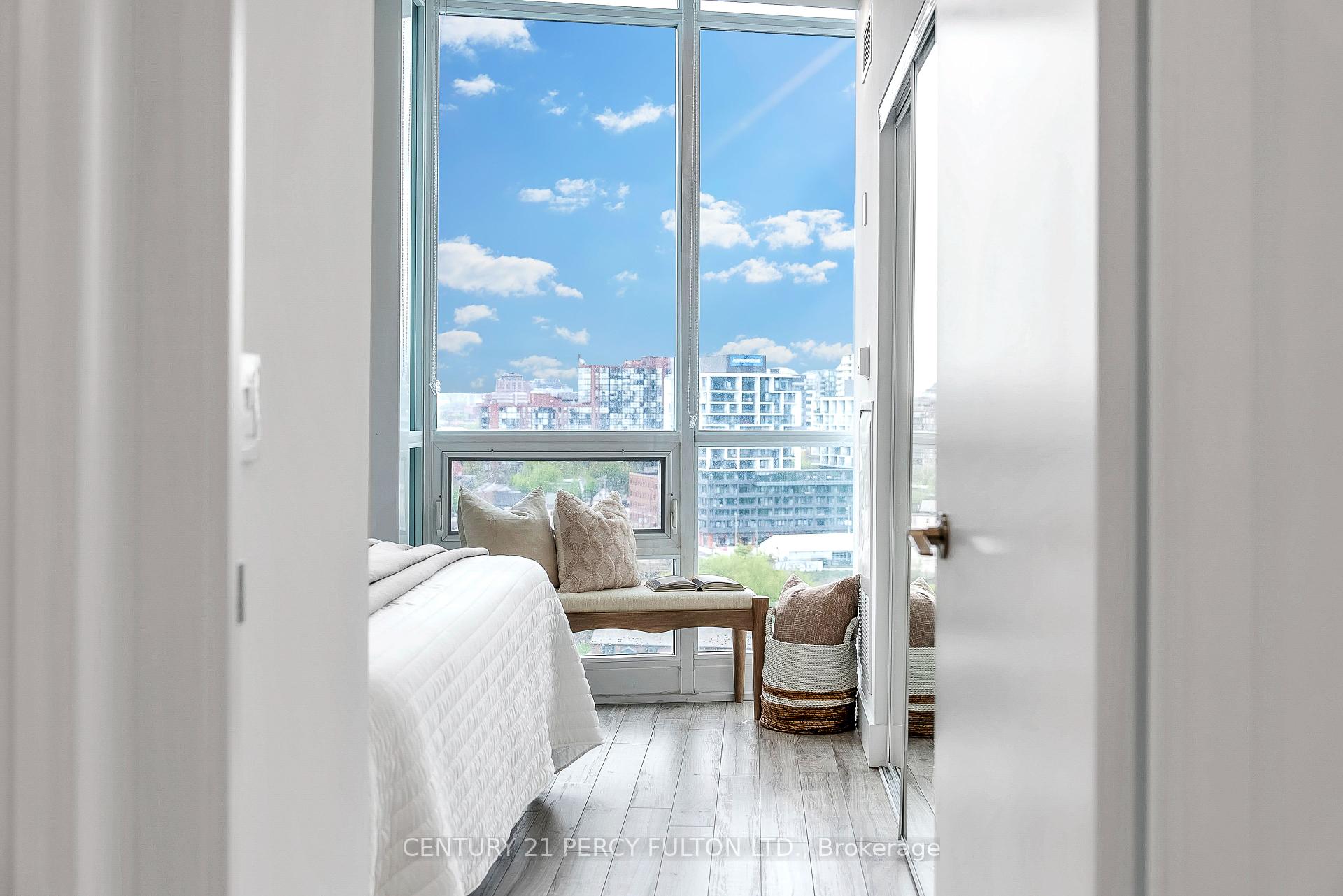 2 Bedrooms Condo at 209 Fort York, Toronto For sale