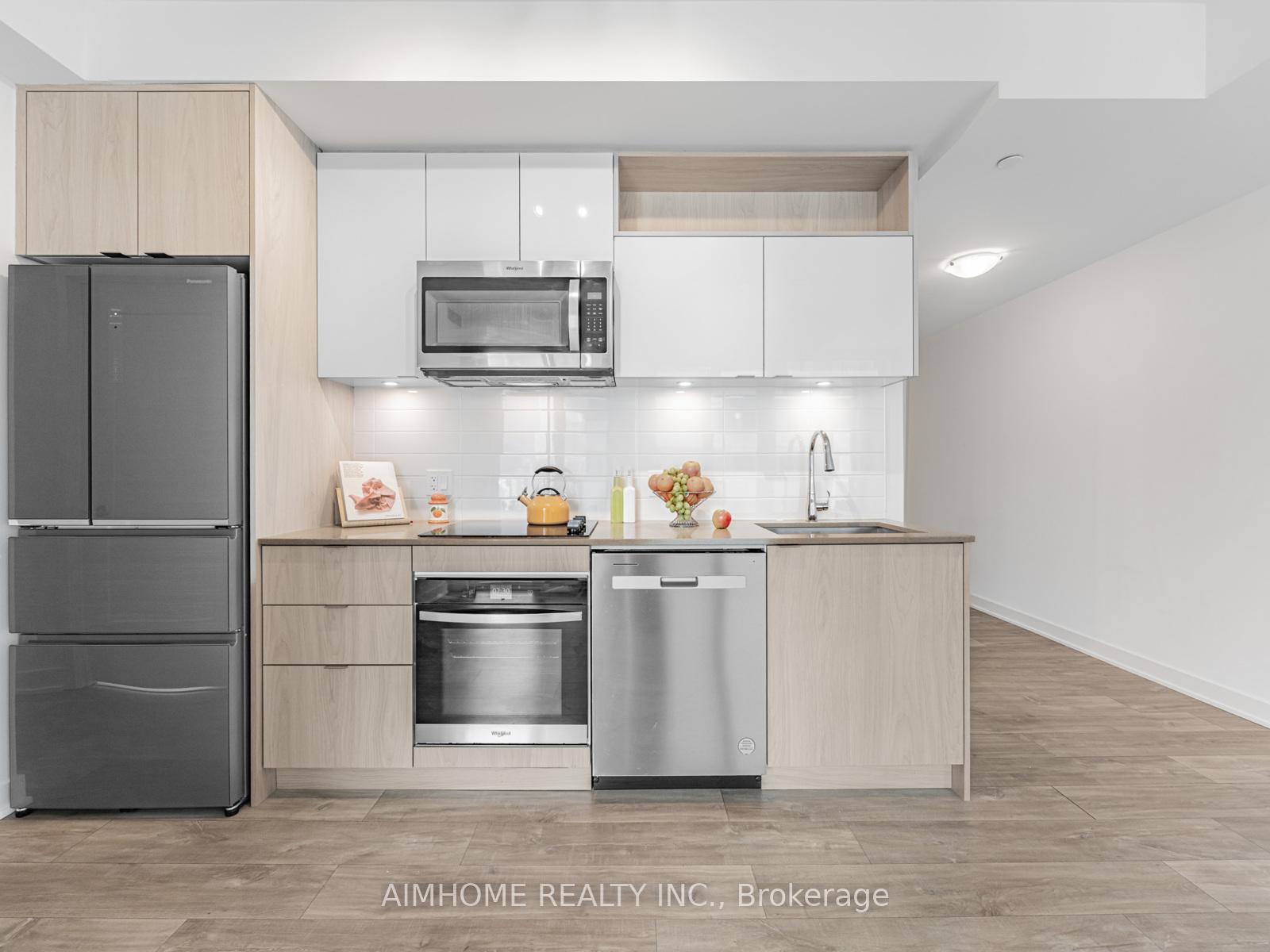 3 Bedrooms Condo at 70 Princess, Toronto For sale