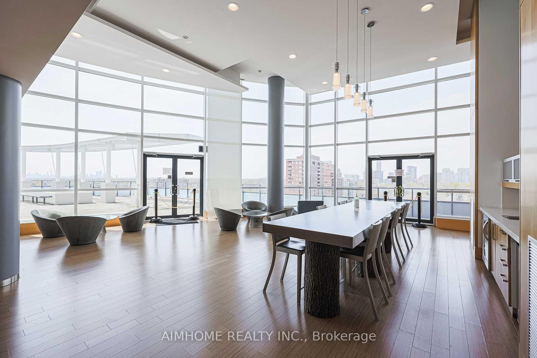 2 Bedrooms Condo at 2885 Bayview, Toronto For sale