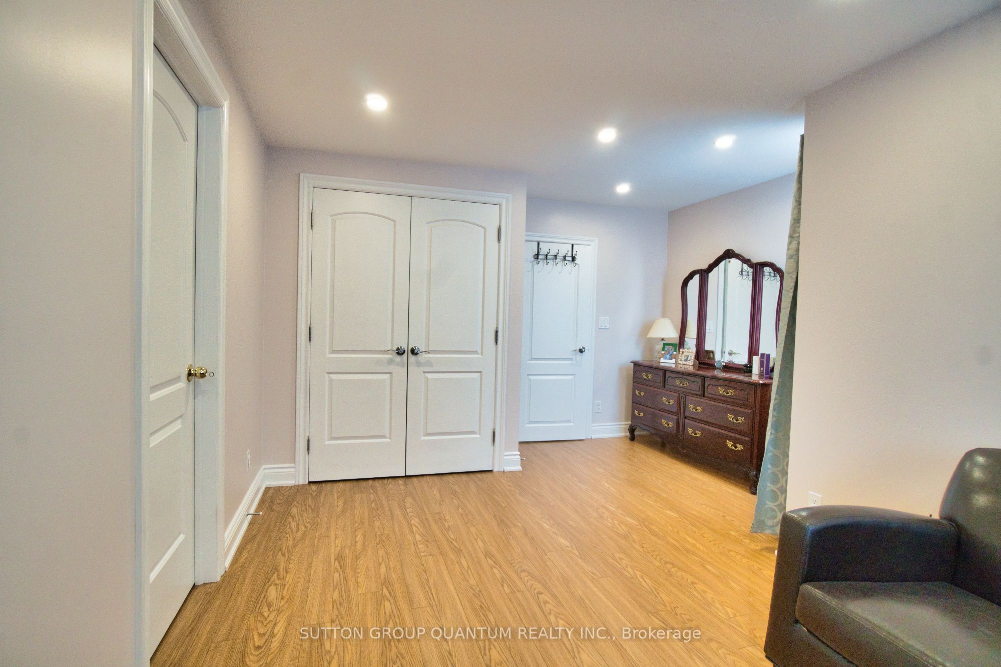 80 Bartlett Avenue