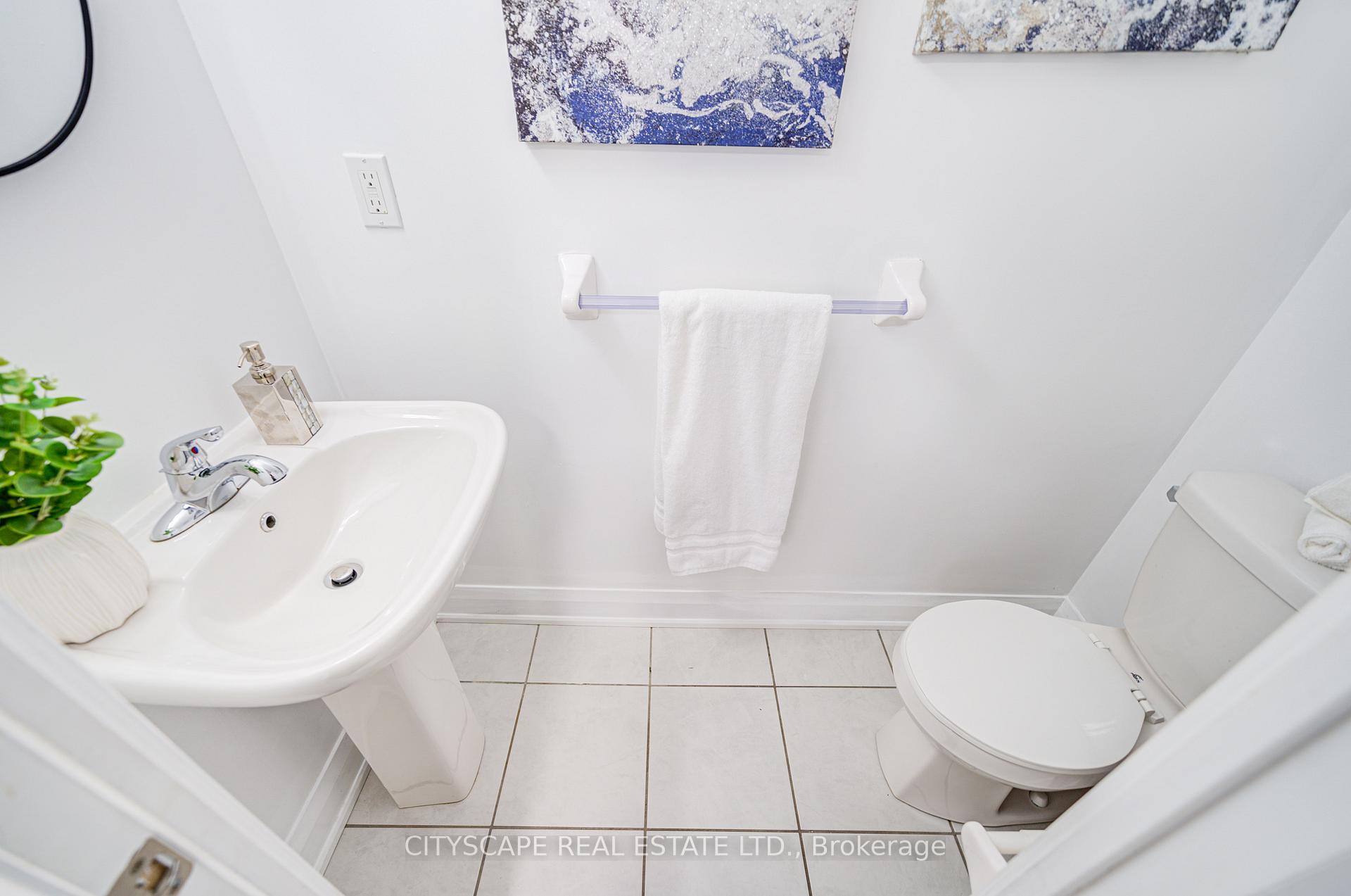 3 Bedrooms Condo at 16 Foundry, Toronto For sale