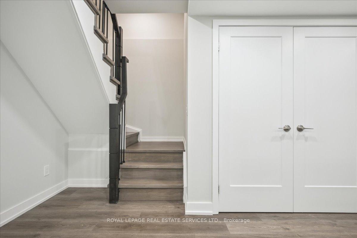 4 Bedrooms Condo at 1121 Cooke, Burlington For sale