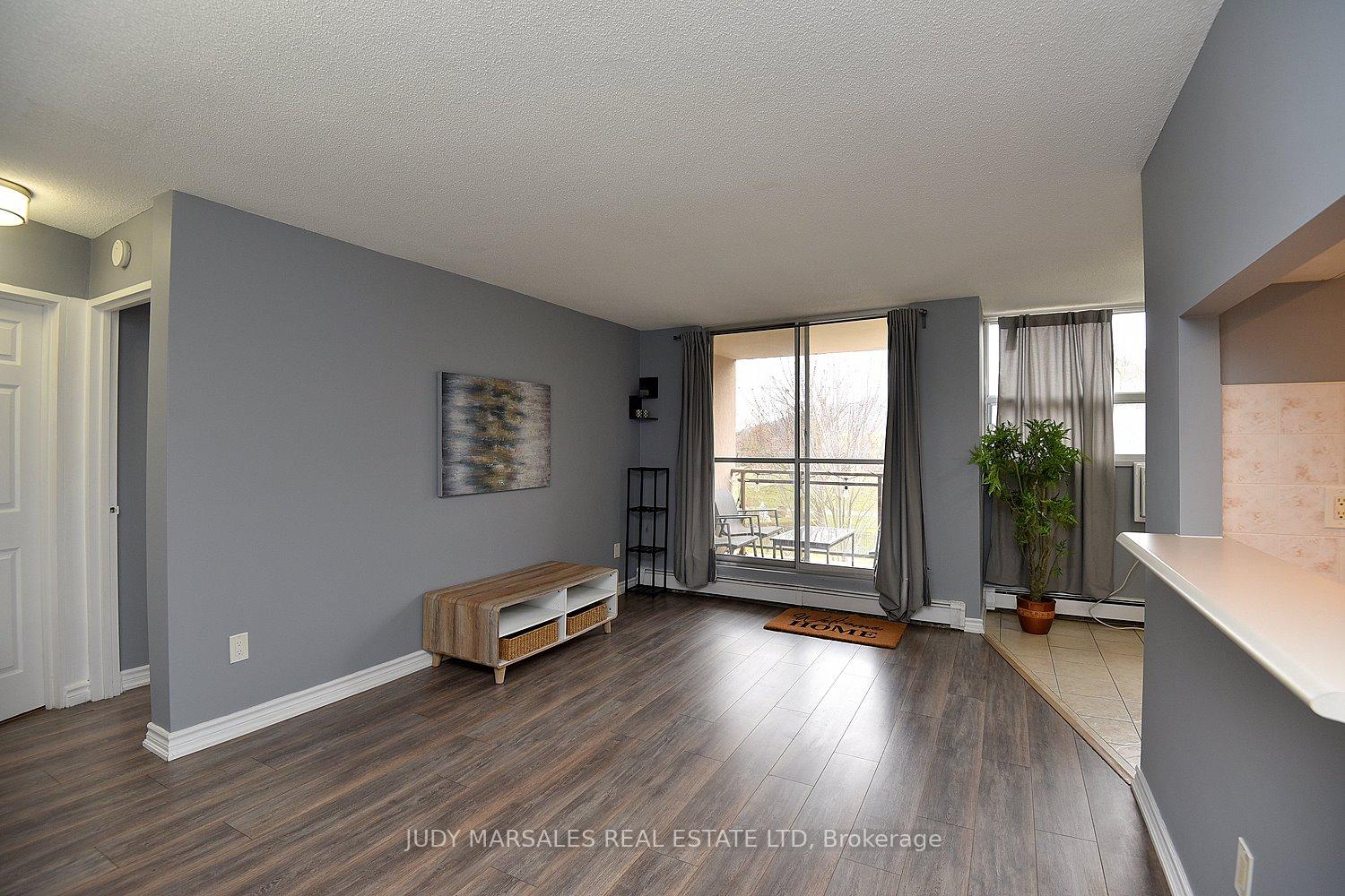 1 Bedroom Condo at 1950 Main,  Hamilton For sale