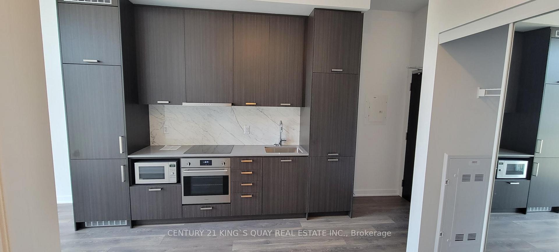 1 Bedroom Condo at 38 Honeycrisp,  Vaughan For sale