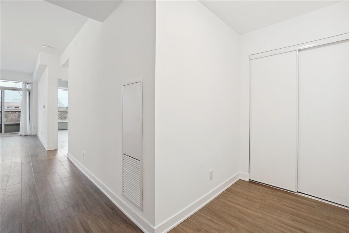 681 Yonge Street 209