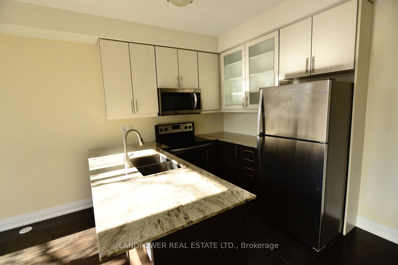 11 Eldora Avenue, #3