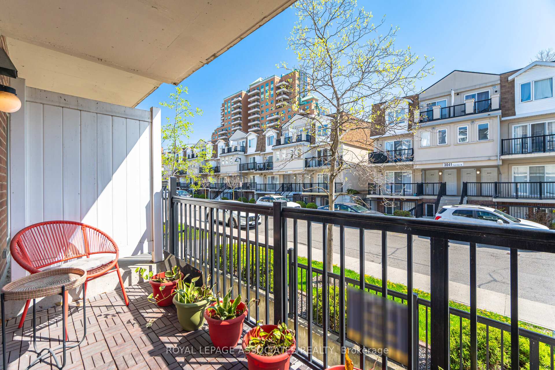 3 Bedrooms Condo at 3043 Finch, Toronto For sale