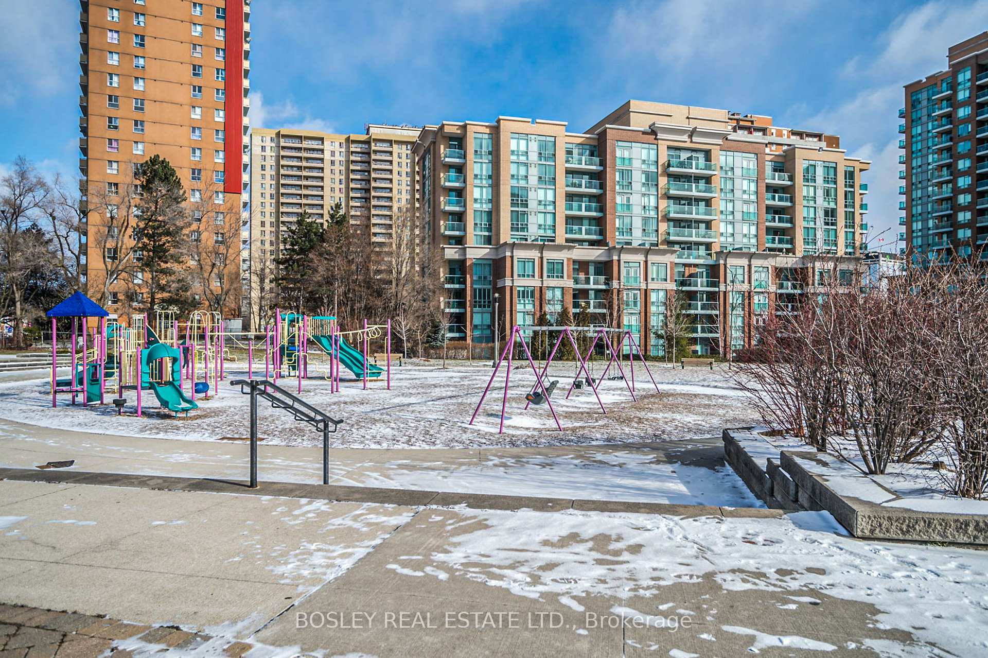 2 Bedrooms Condo at 5101 Dundas, Toronto For sale