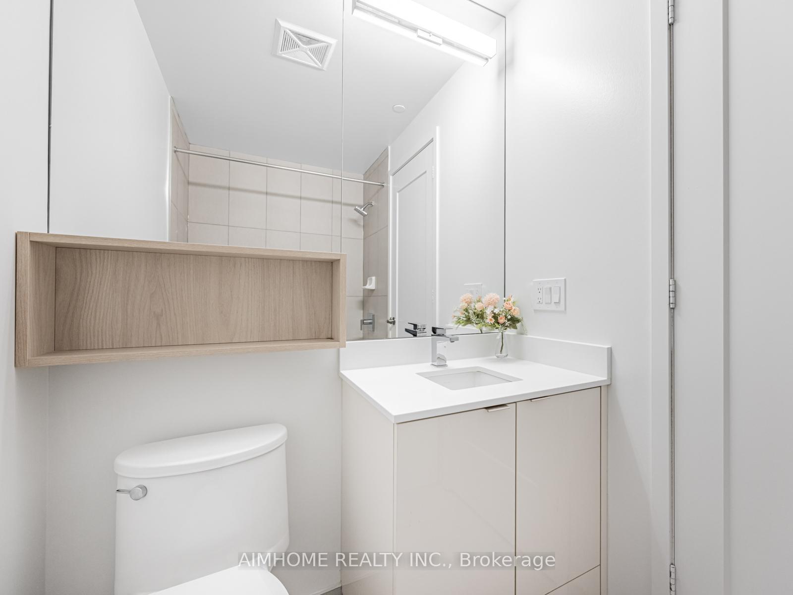3 Bedrooms Condo at 70 Princess, Toronto For sale