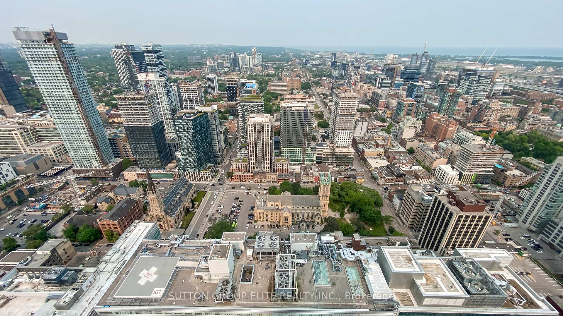2 Bedrooms Condo at 197 YONGE, Toronto For sale