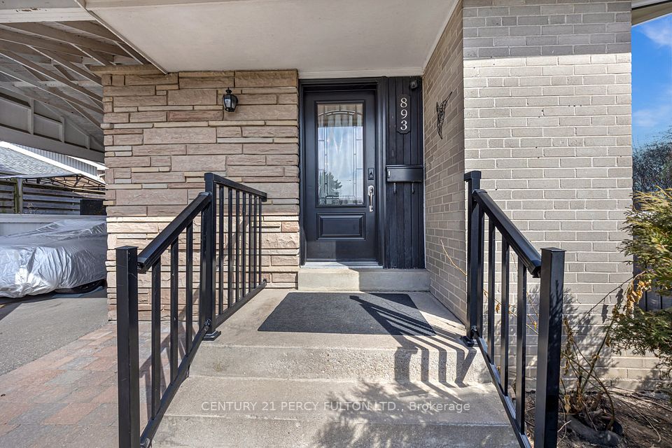893 Douglas