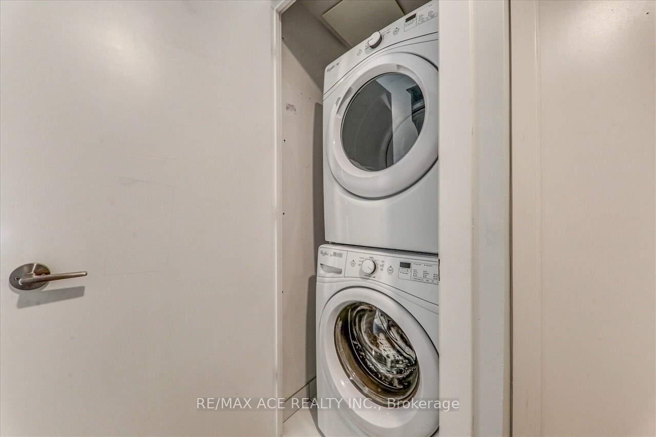 1 Bedroom Condo at 1960 Queens, Toronto For sale