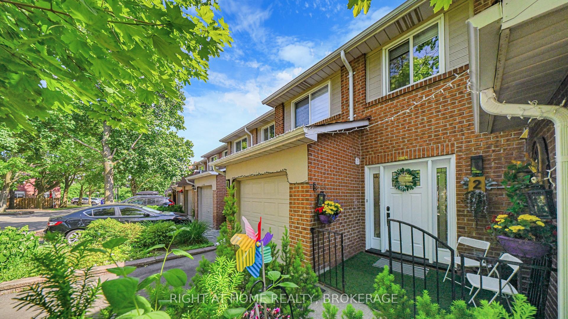 4 Bedrooms Condo at 4193 Longmoor, Burlington For sale