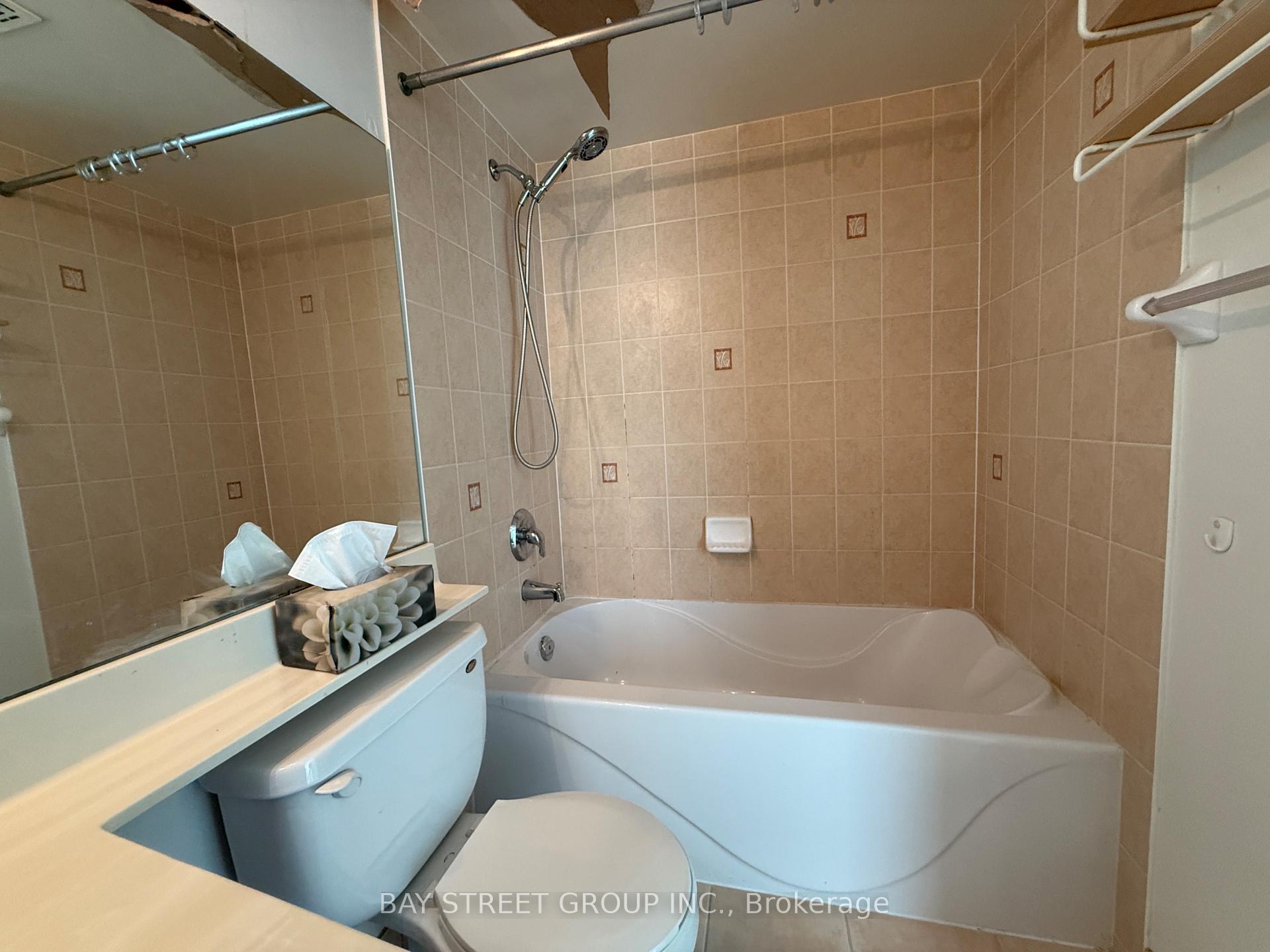 1 Bedroom Condo at 503 Beecroft, Toronto For sale