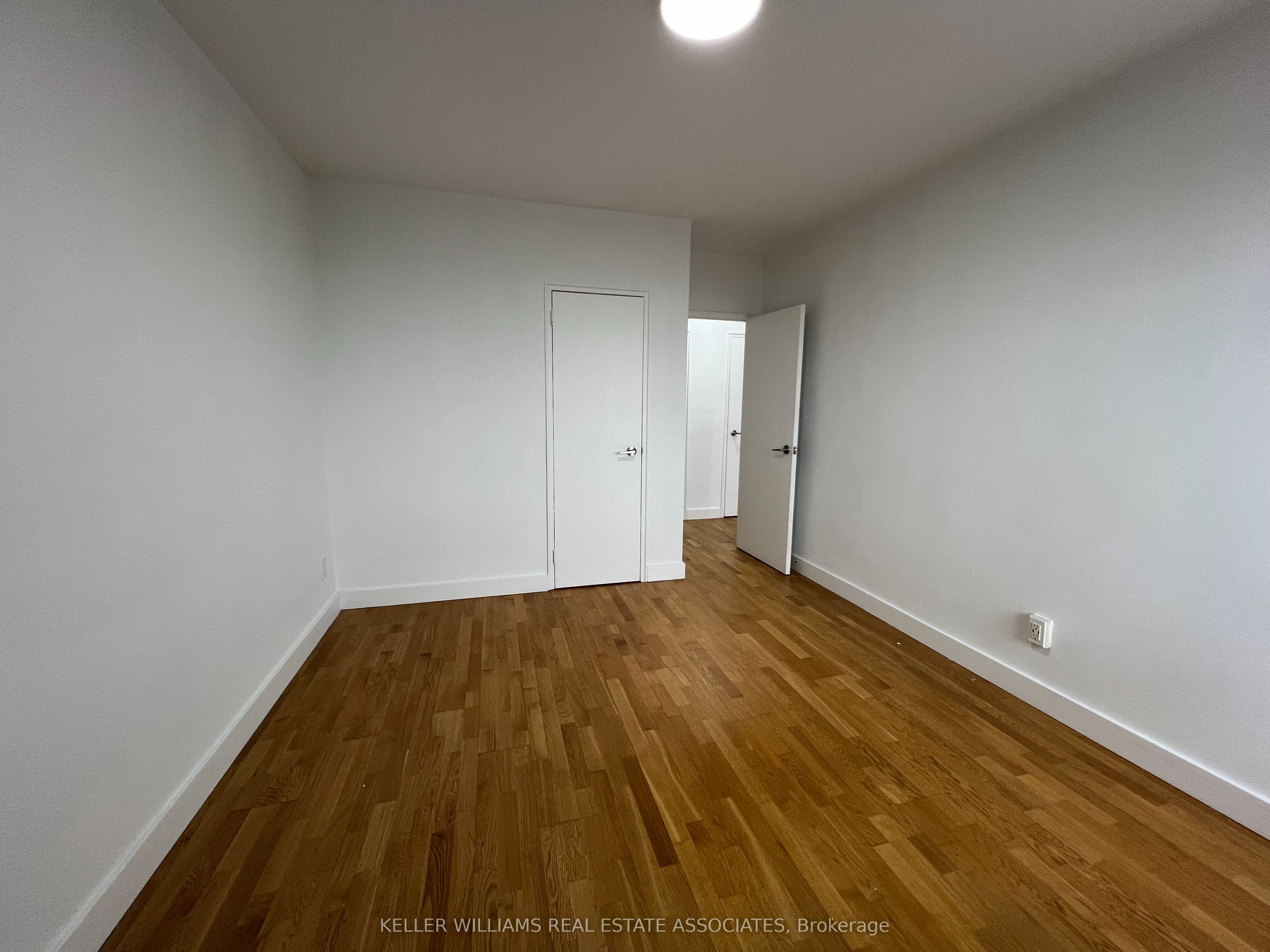 99 Tyndall Avenue, #607