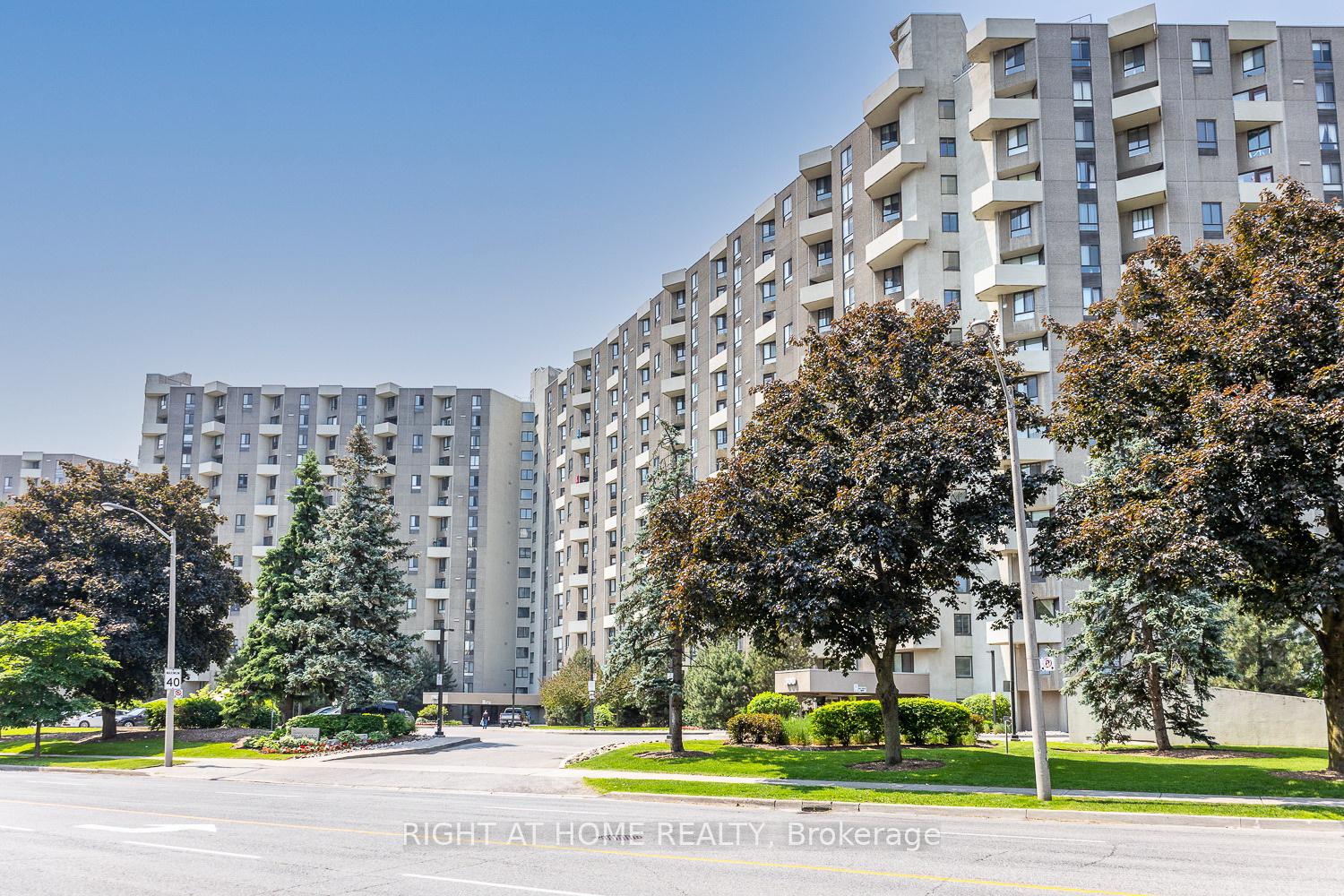 2 Bedrooms Condo at 296 Mill, Toronto For sale