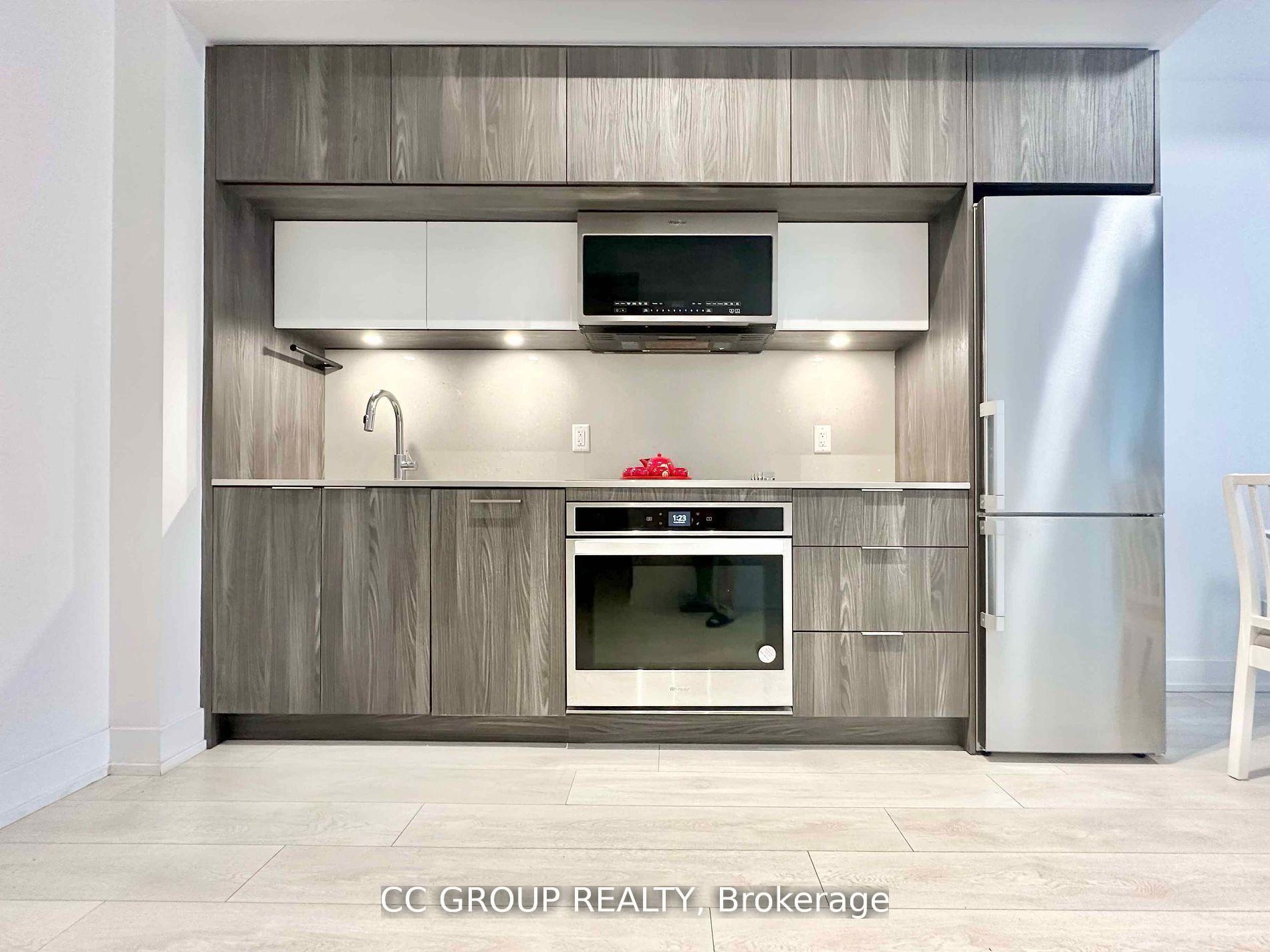 2 Bedrooms Condo at 25 Adra Grado, Toronto For sale