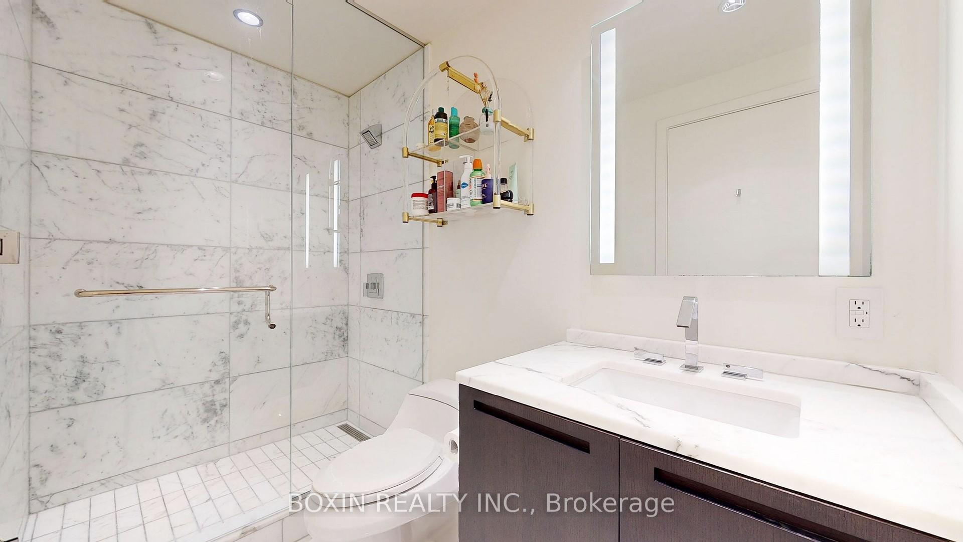 2 Bedrooms Condo at 180 University,  Toronto For sale