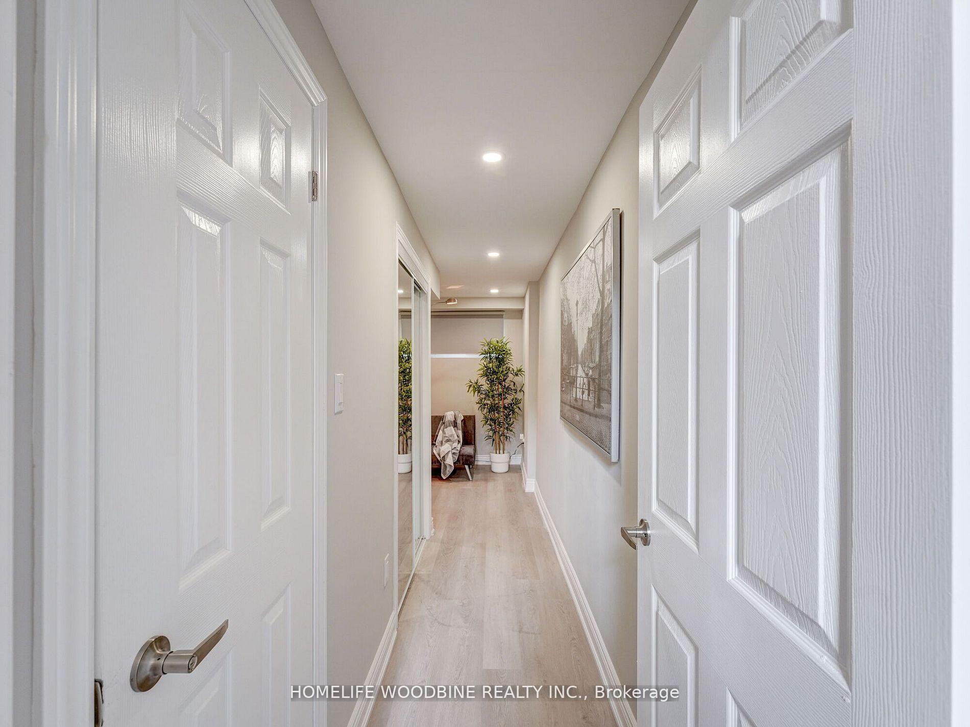 3 Bedrooms Condo at 121 Centennial,  Toronto For sale