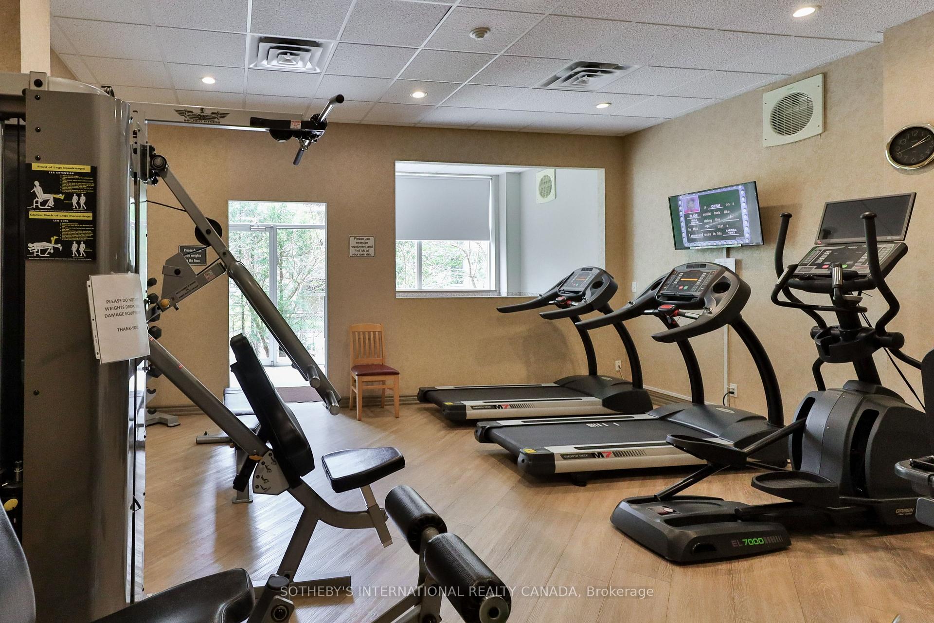 2 Bedrooms Condo at 5194 Lakeshore, Burlington For sale