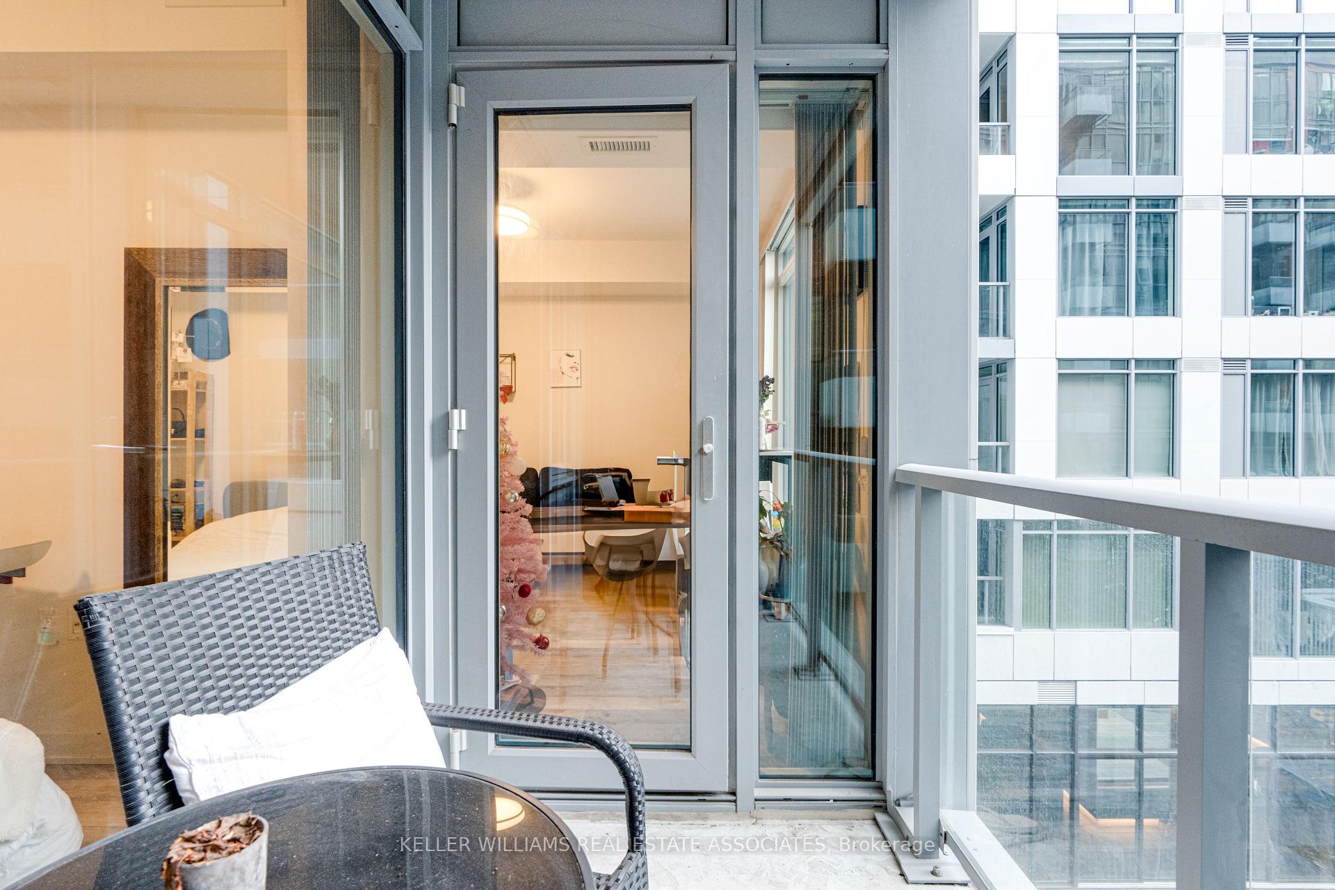 1 Bedroom Condo at 576 Front, Toronto For sale