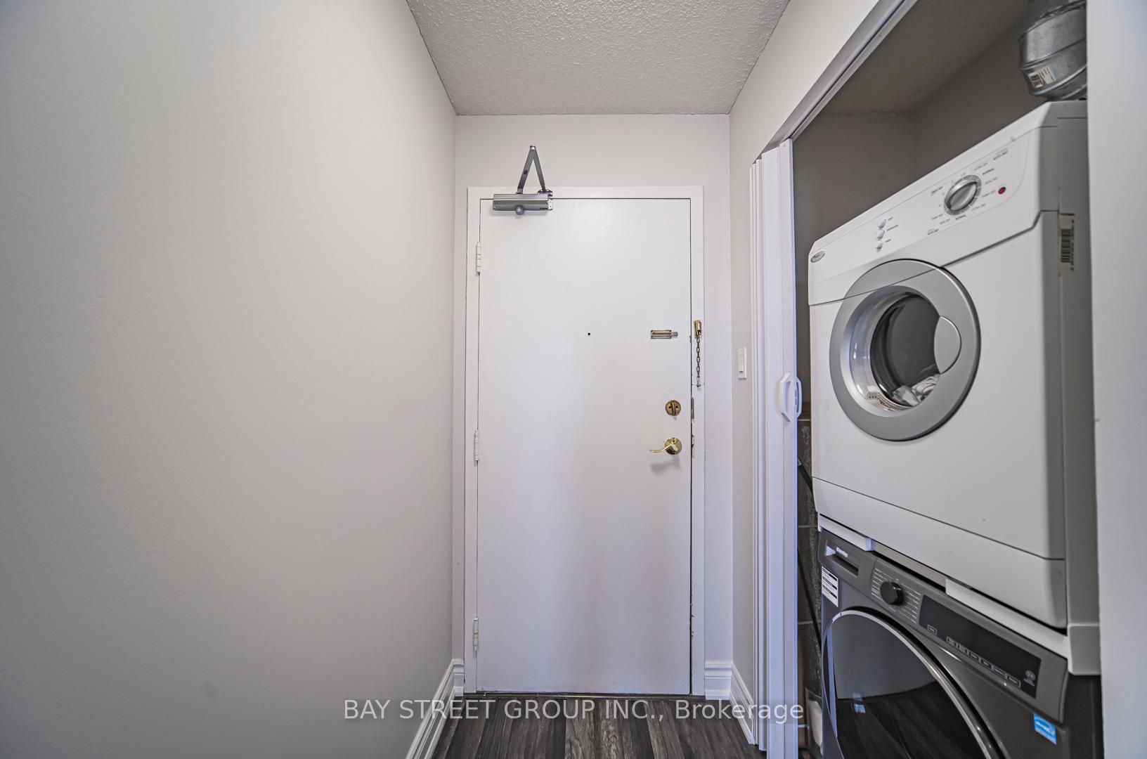 3 Bedrooms Condo at 2470 Eglinton, Toronto For sale