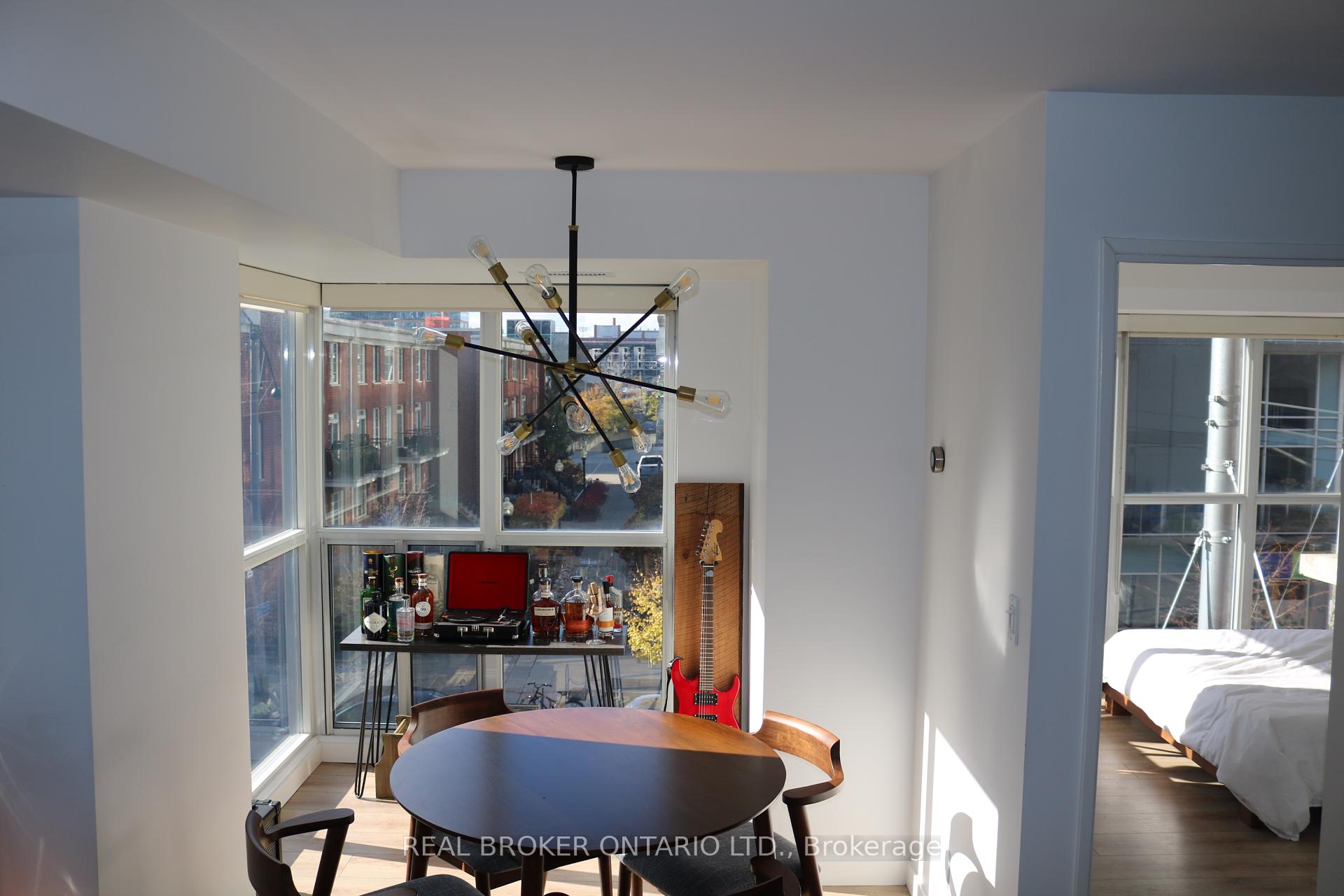 2 Bedrooms Condo at 1005 King, Toronto For sale