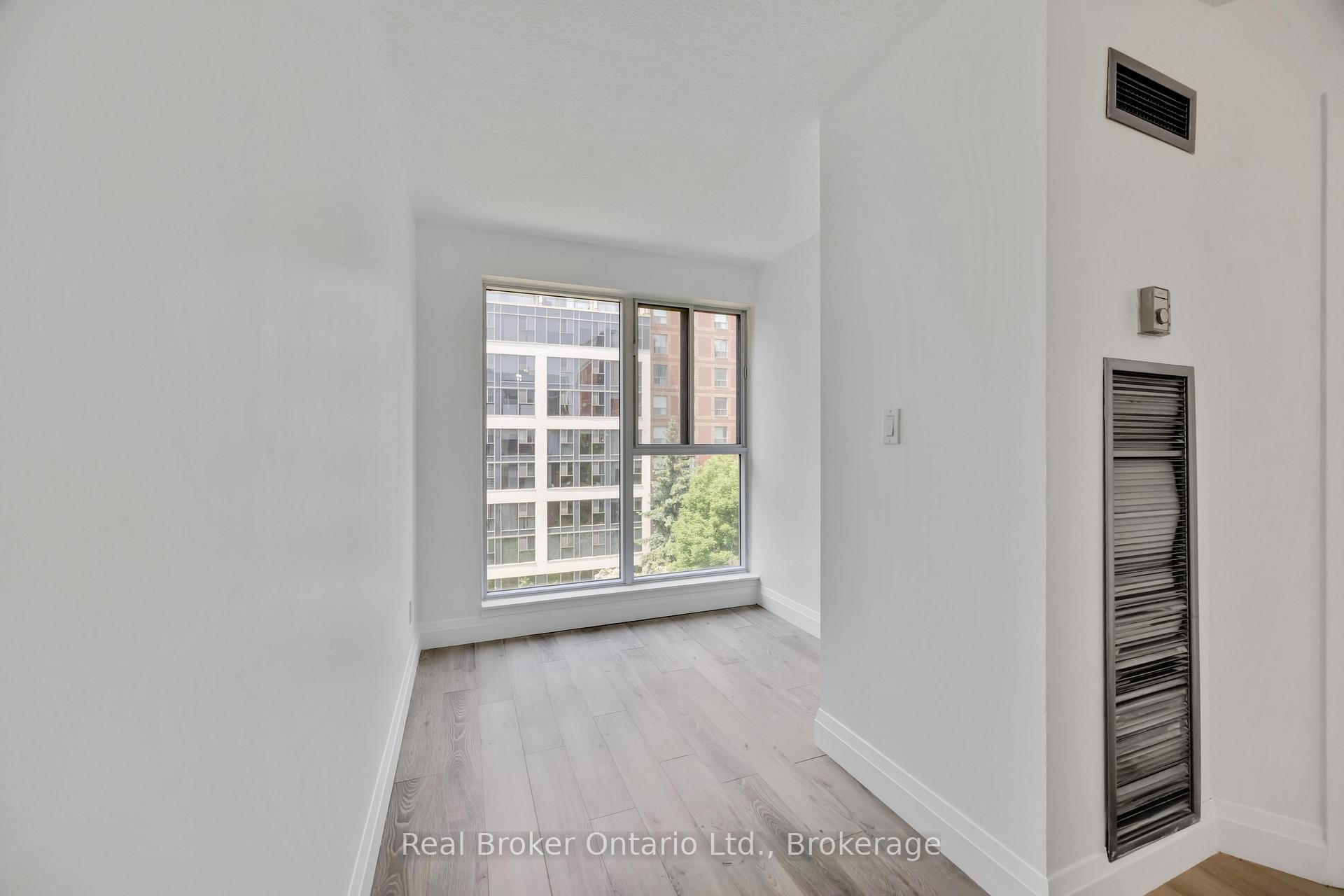 2 Bedrooms Condo at 222 The Esplanade, Toronto For sale