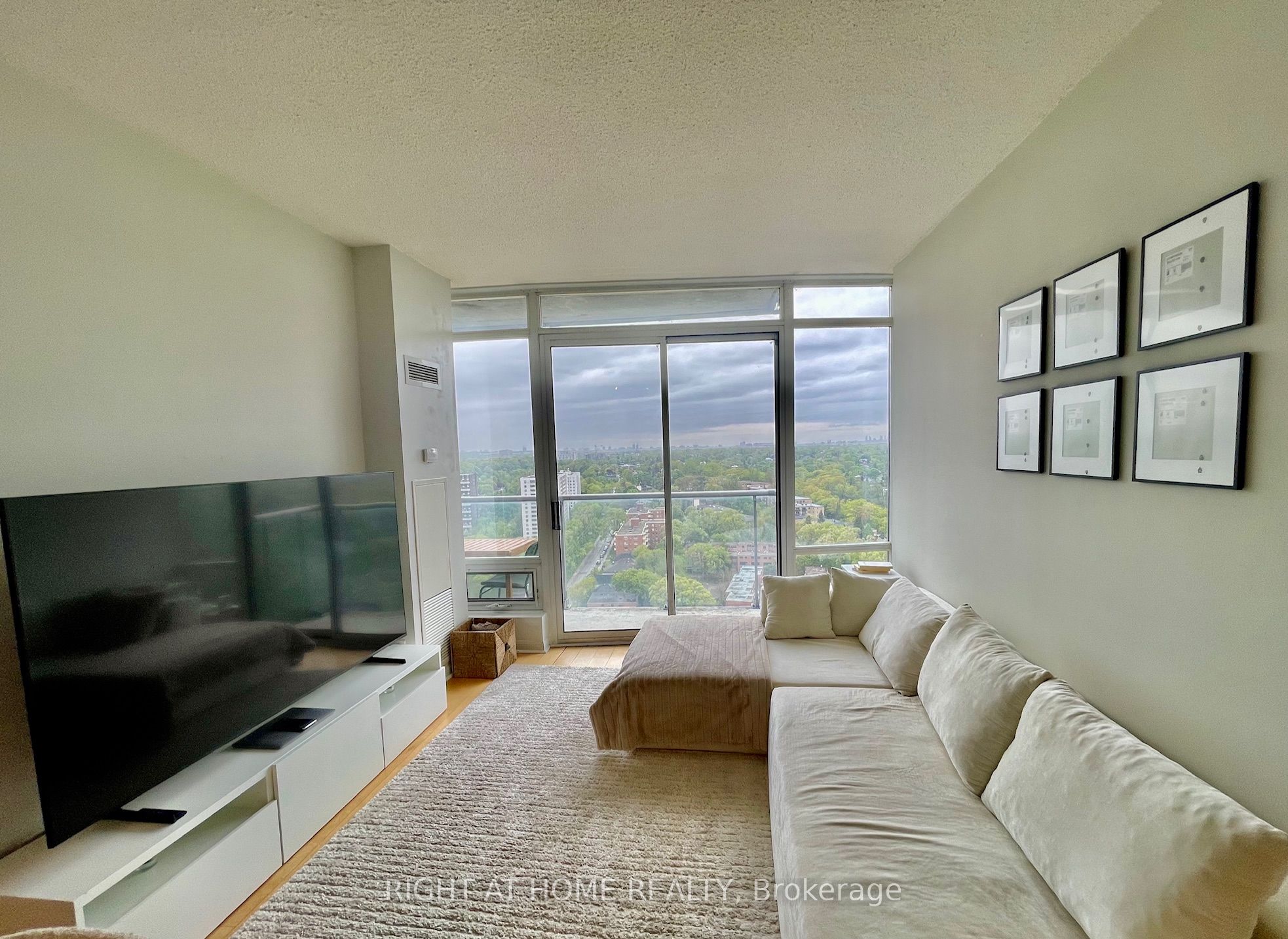 15 Windermere Avenue, #2303