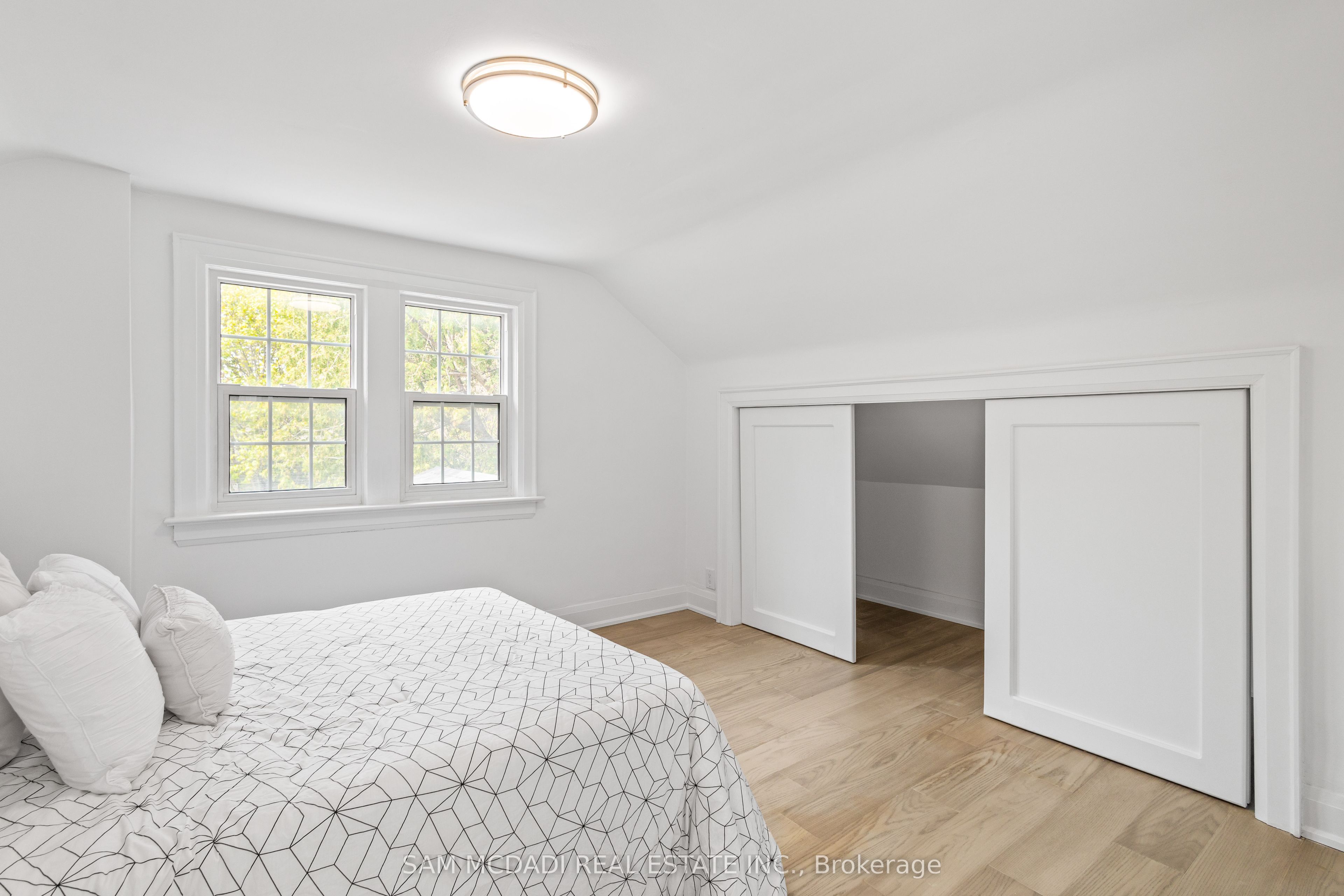 8 Wesley Crescent
