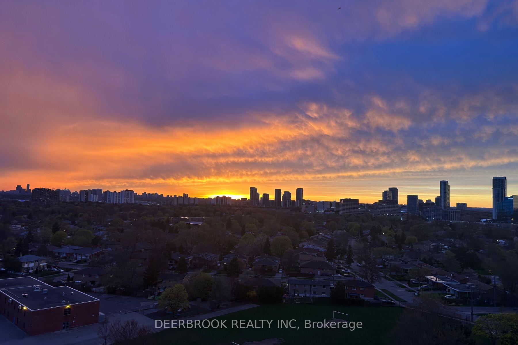 3 Bedrooms Condo at 1338 York Mills, Toronto For sale