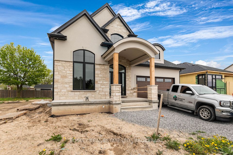 9 OAKLEY