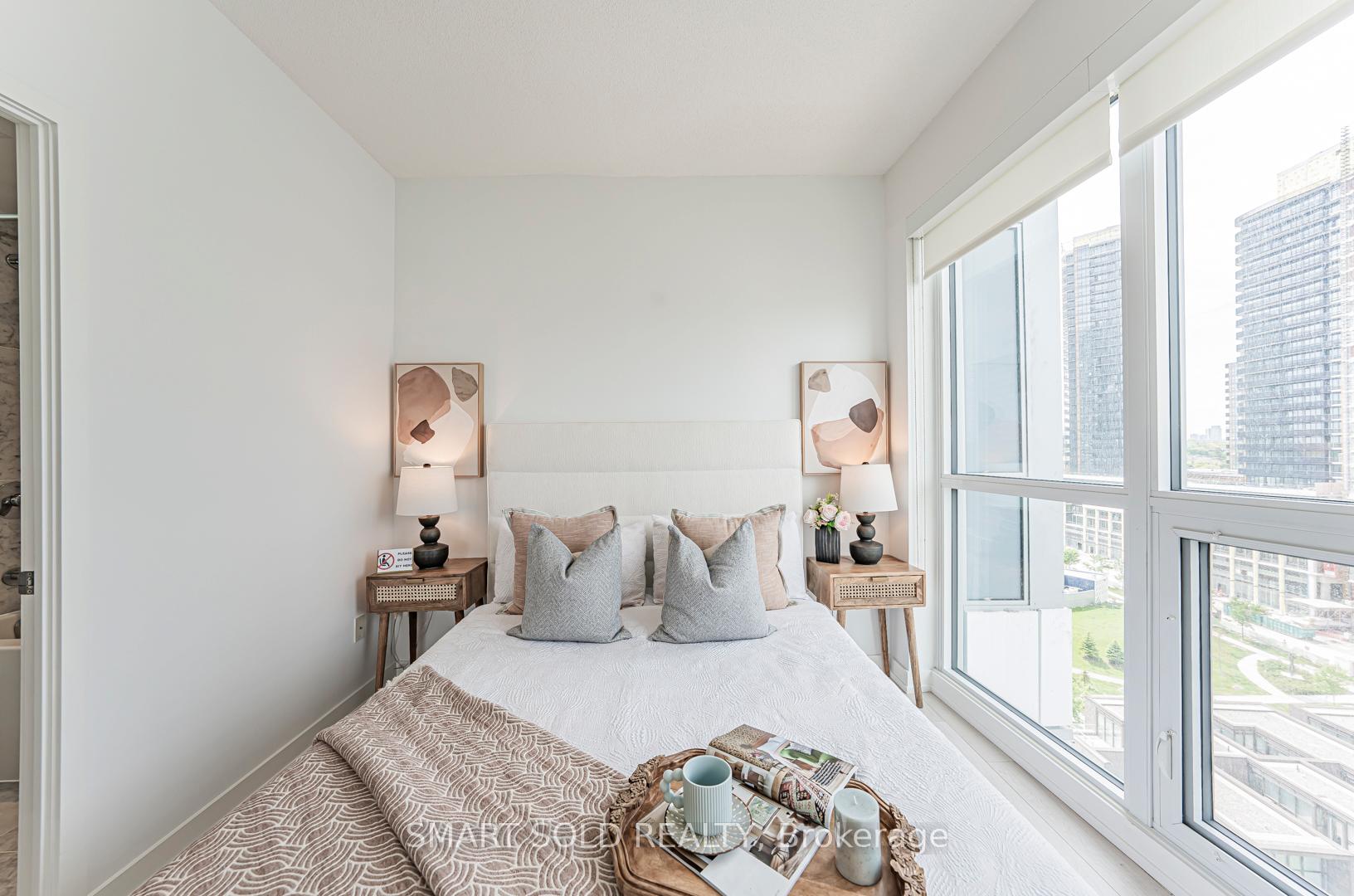 2 Bedrooms Condo at 117 Mcmahon, Toronto For sale