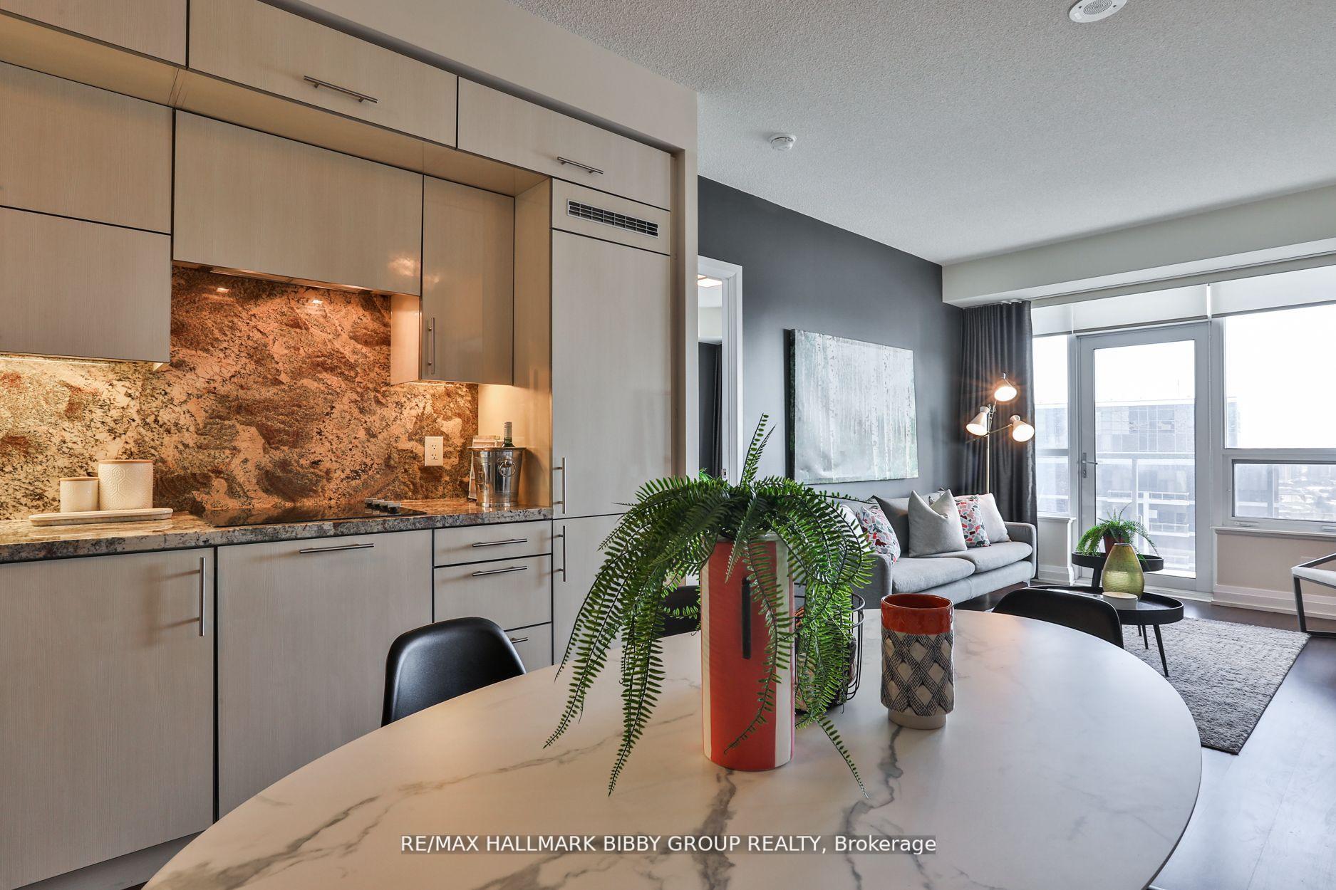 2 Bedrooms Condo at 2 Anndale, Toronto For sale