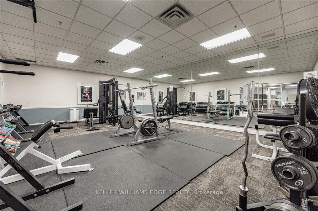 2 Bedrooms Condo at 1270 Maple Crossing, Burlington For sale