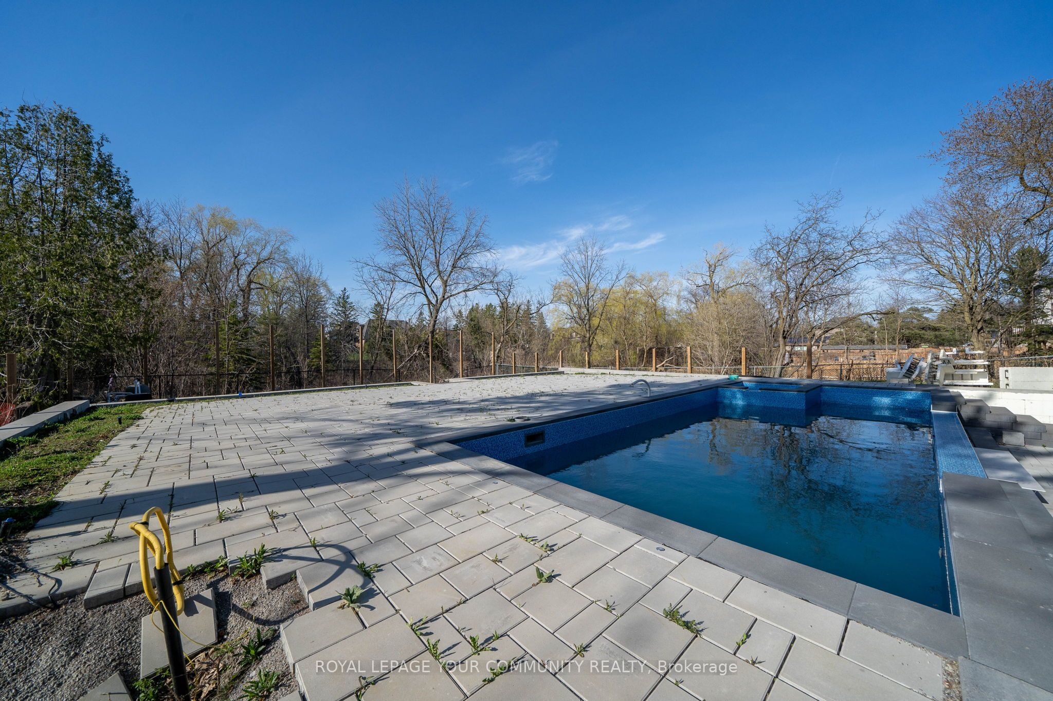 8 Poplar Drive