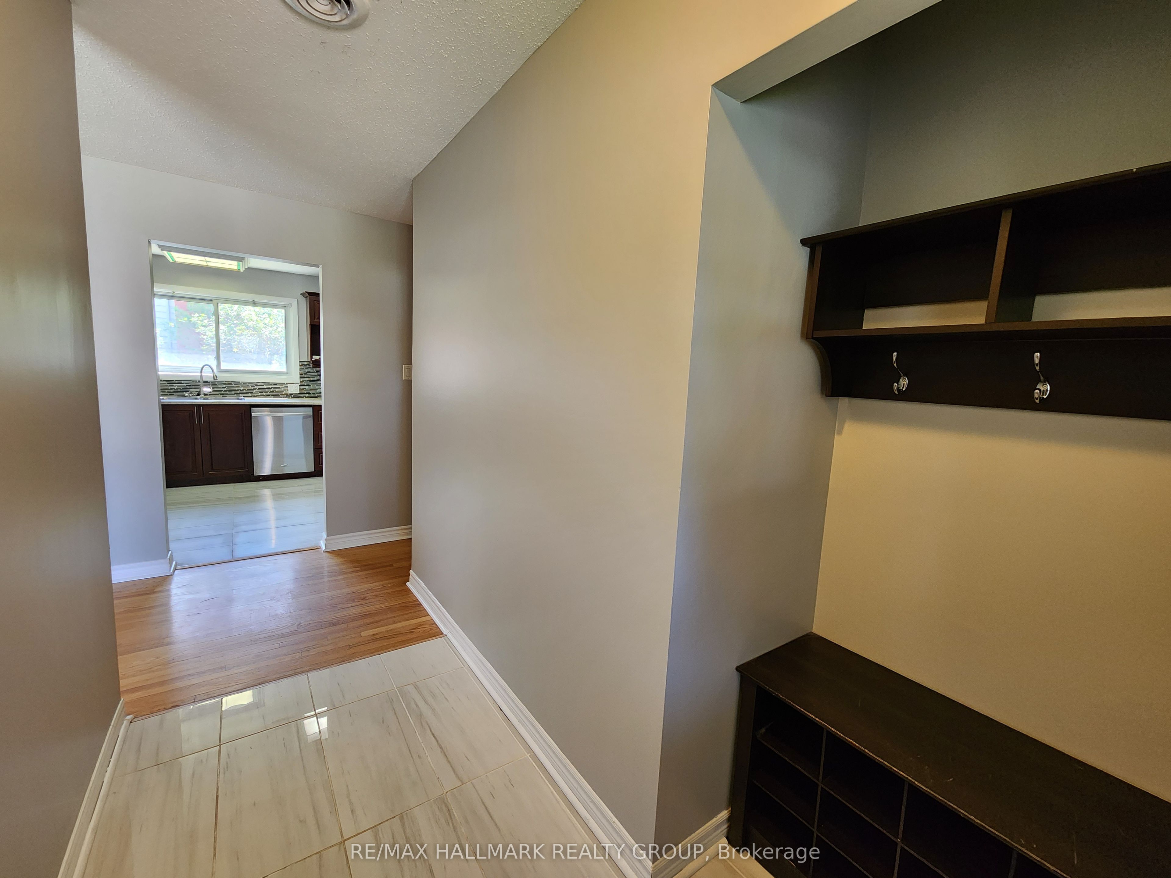 14 Roberta Crescent, Barrhaven, ON K2J 1G6