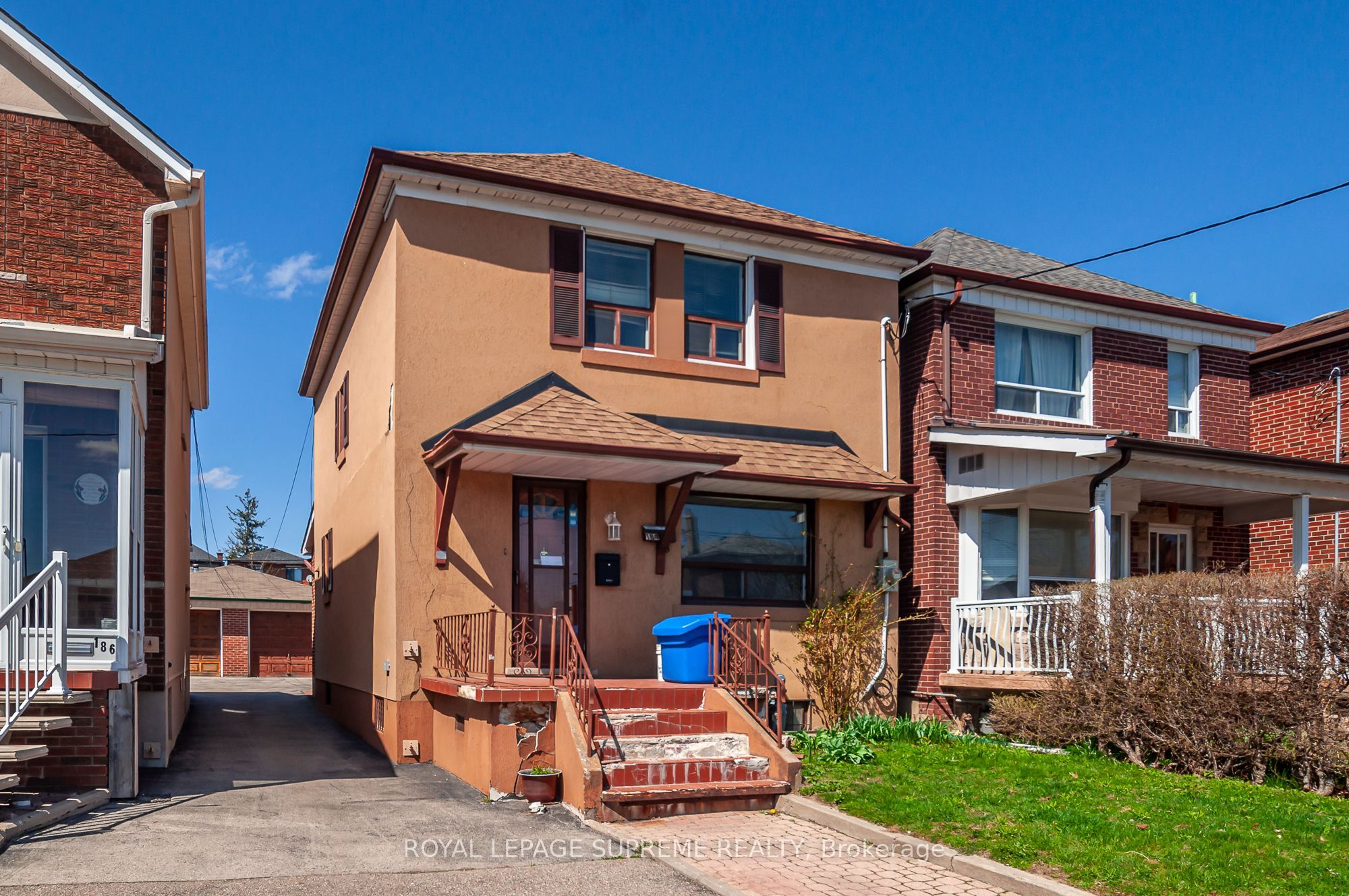 184 Dunraven Drive, Toronto, ON M6M 1H5