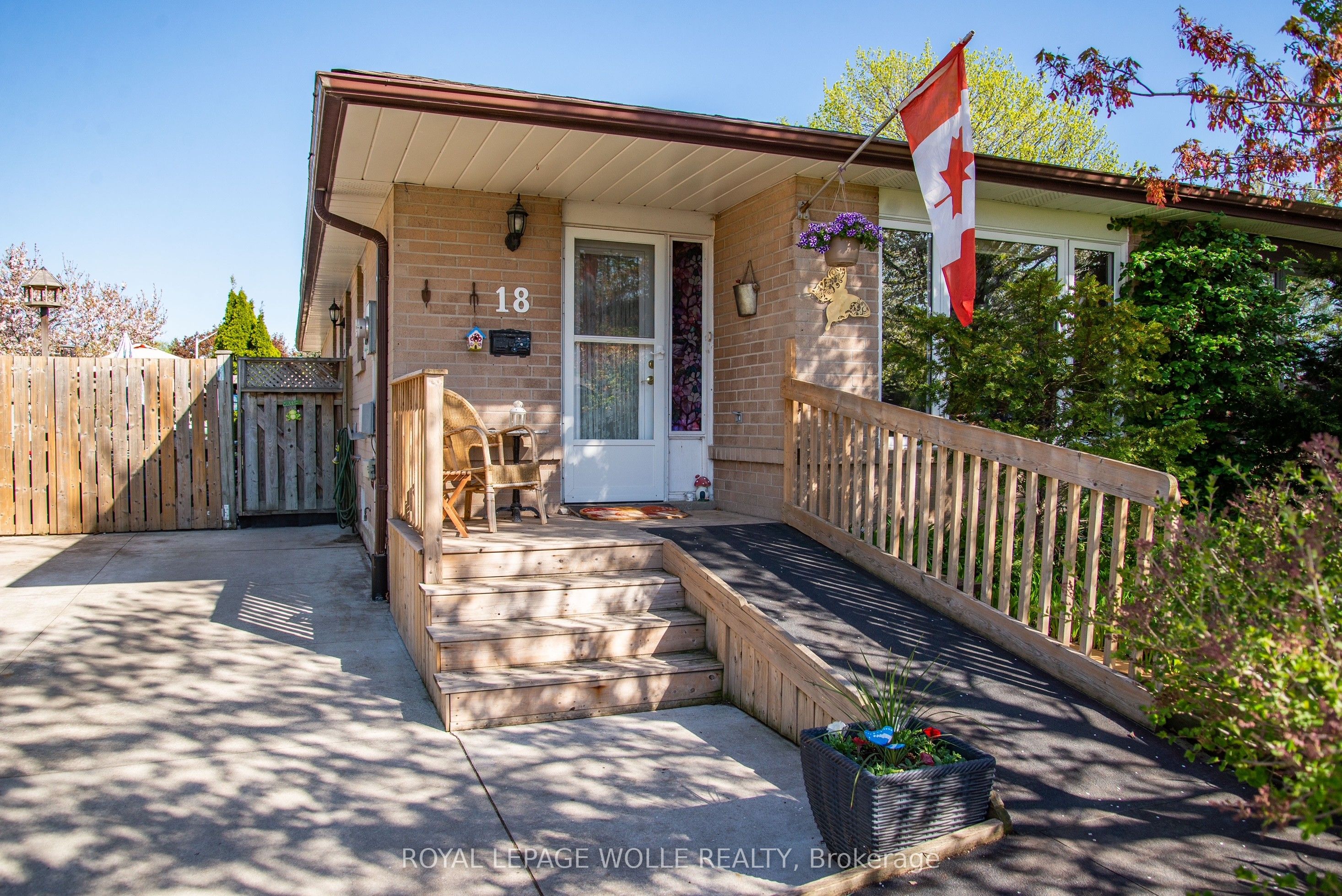 18 Gulliver Crescent