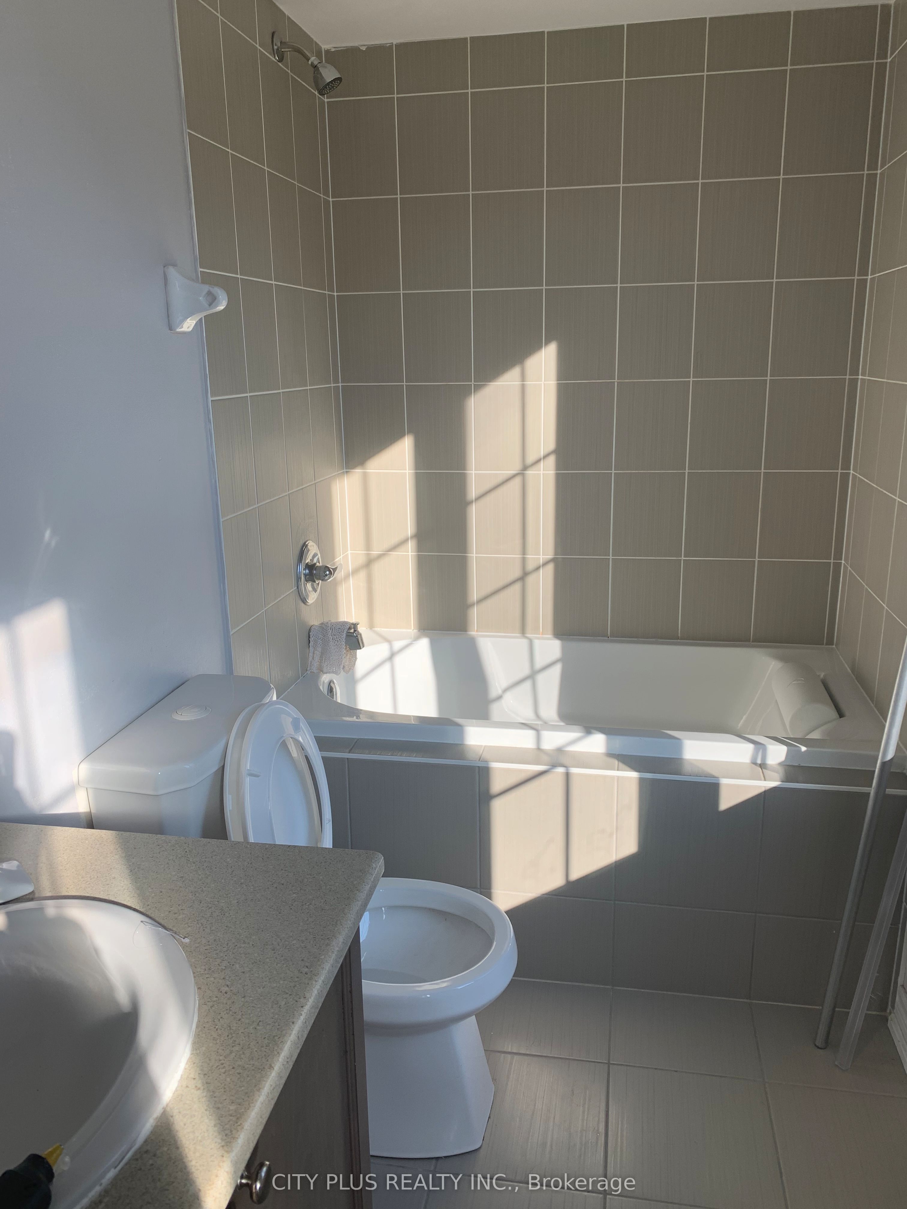 29 Vinod Road, #Coach House