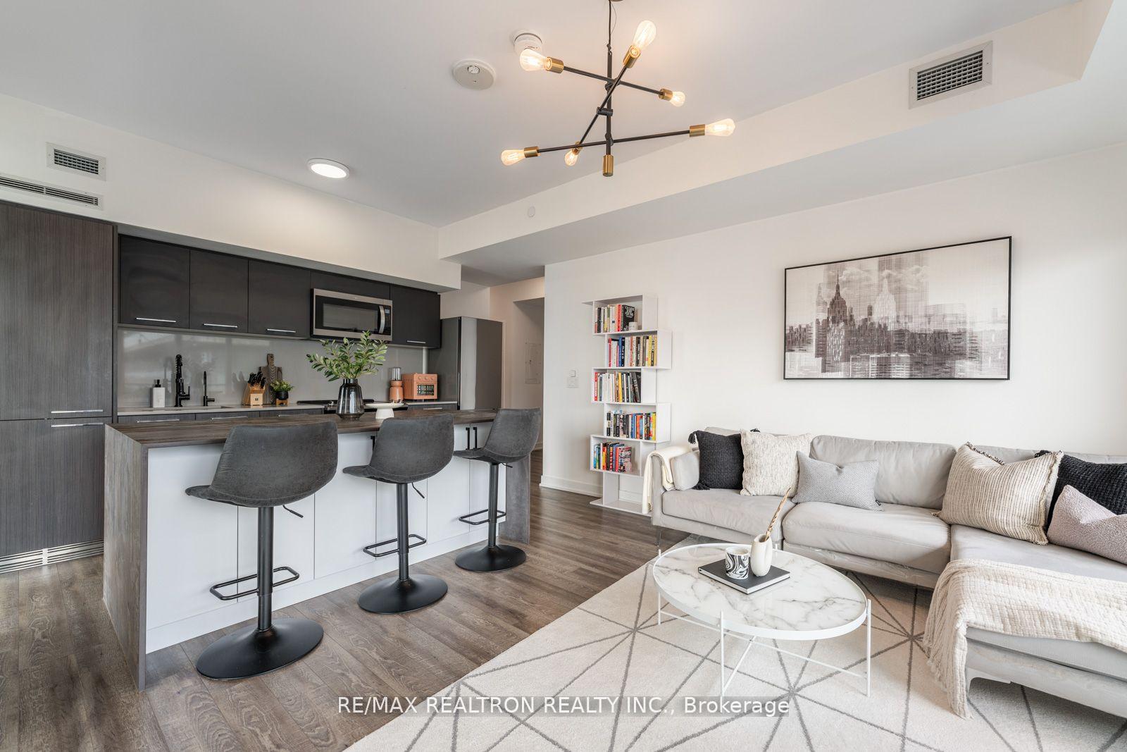 3 Bedrooms Condo at 25 Baseball, Toronto For sale