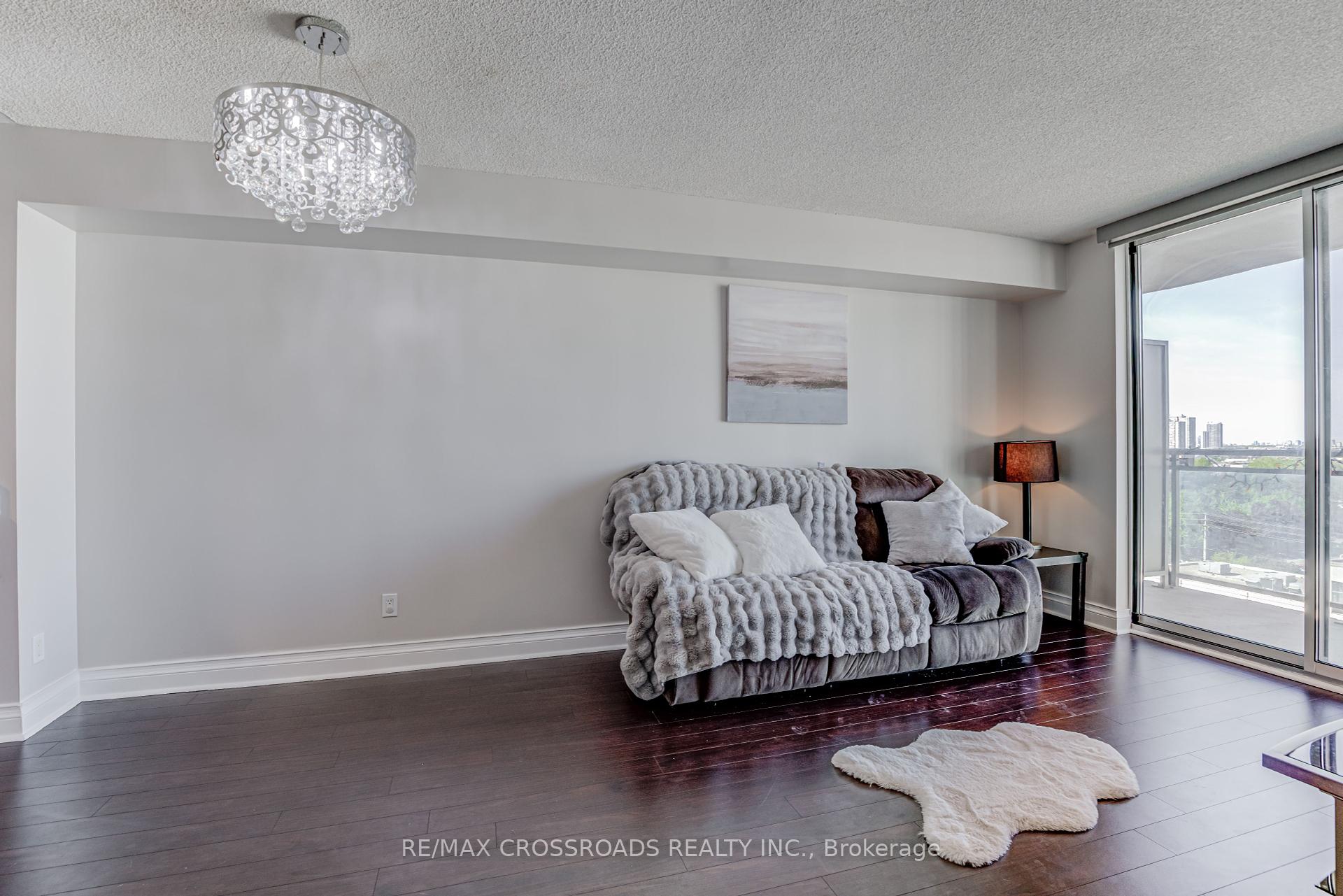 2 Bedrooms Condo at 8 Rosebank, Toronto For sale