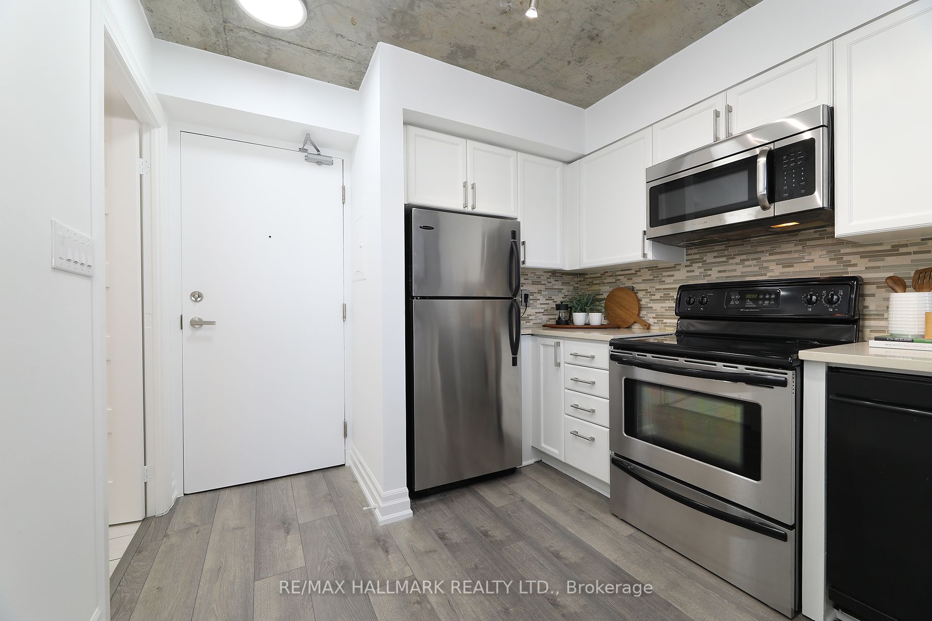 1029 King Street W, #818
