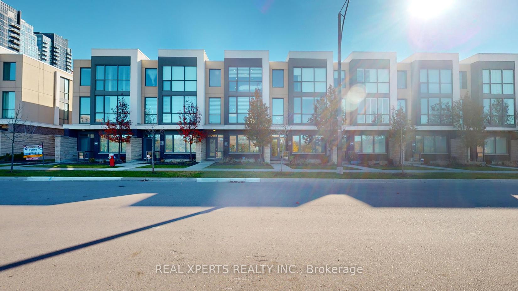 4 Bedrooms Condo at 90 Little Creek,  Mississauga For sale