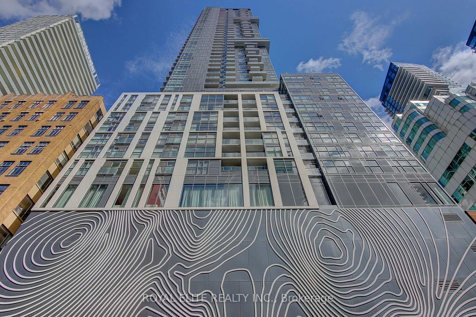 3 Bedrooms Condo at 87 Peter, Toronto For sale