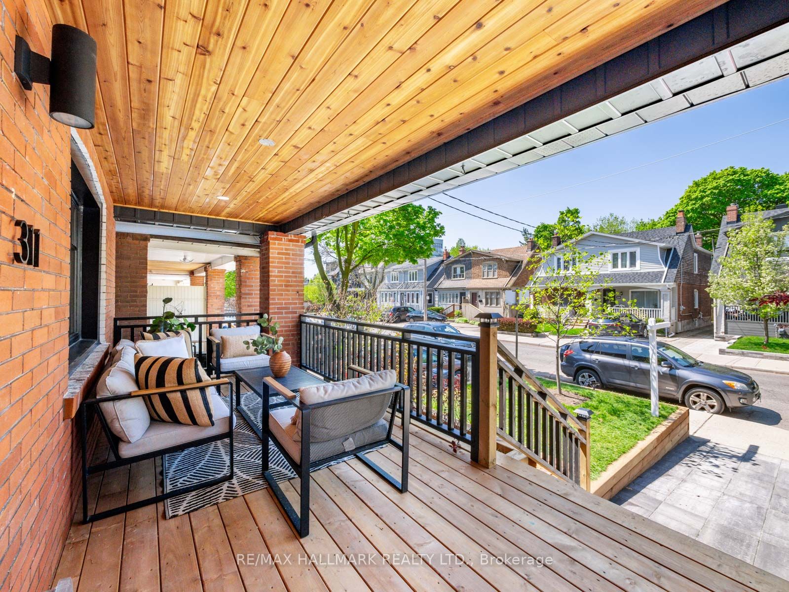 311 Scarborough Road, Toronto, ON M4E 3M9
