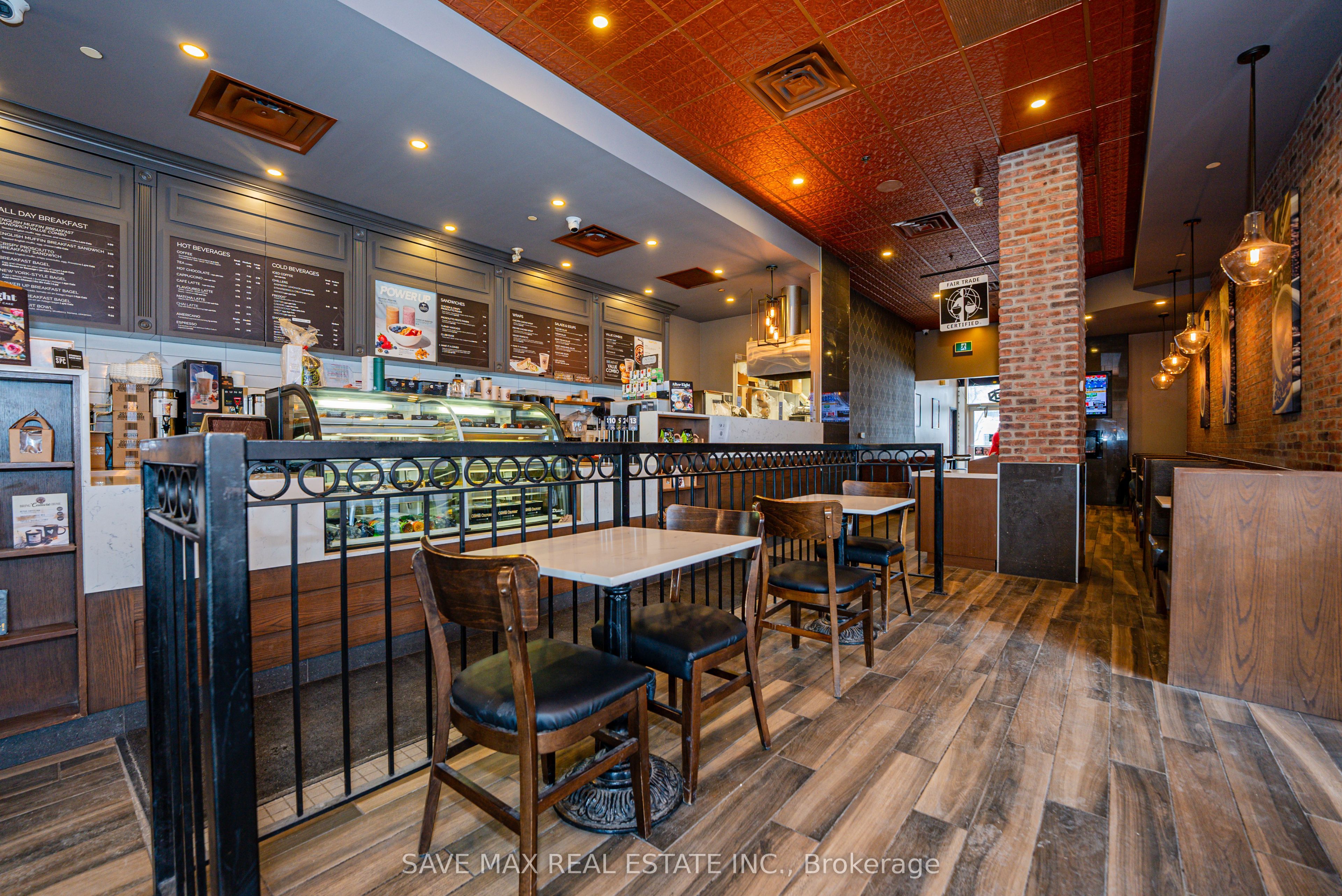 515 Lakeshore Road E, #101