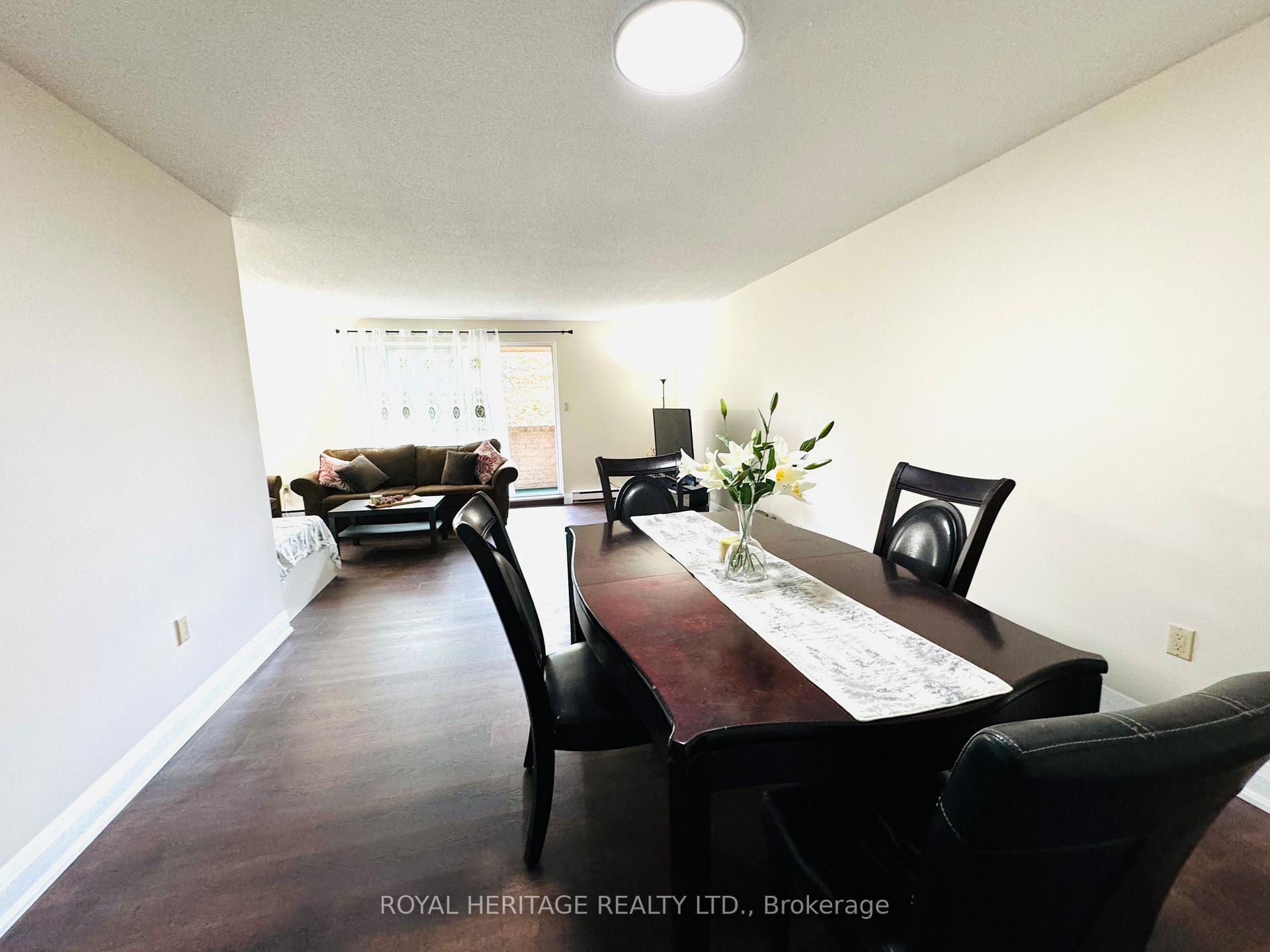 3 Bedrooms Condo at 50 Golf Club,  Toronto For sale
