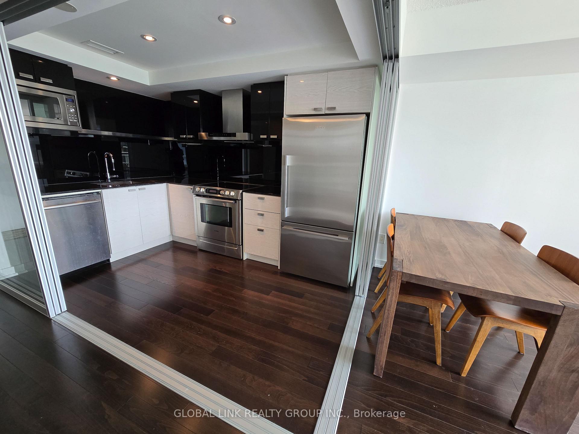 1 Bedroom Condo at 121 Mcmahon, Toronto For sale